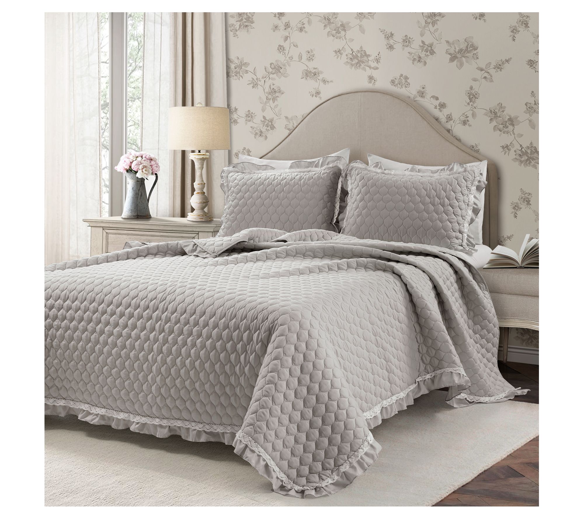Lush Decor Ella Ruffle Lace Quilt Set - Full/Queen