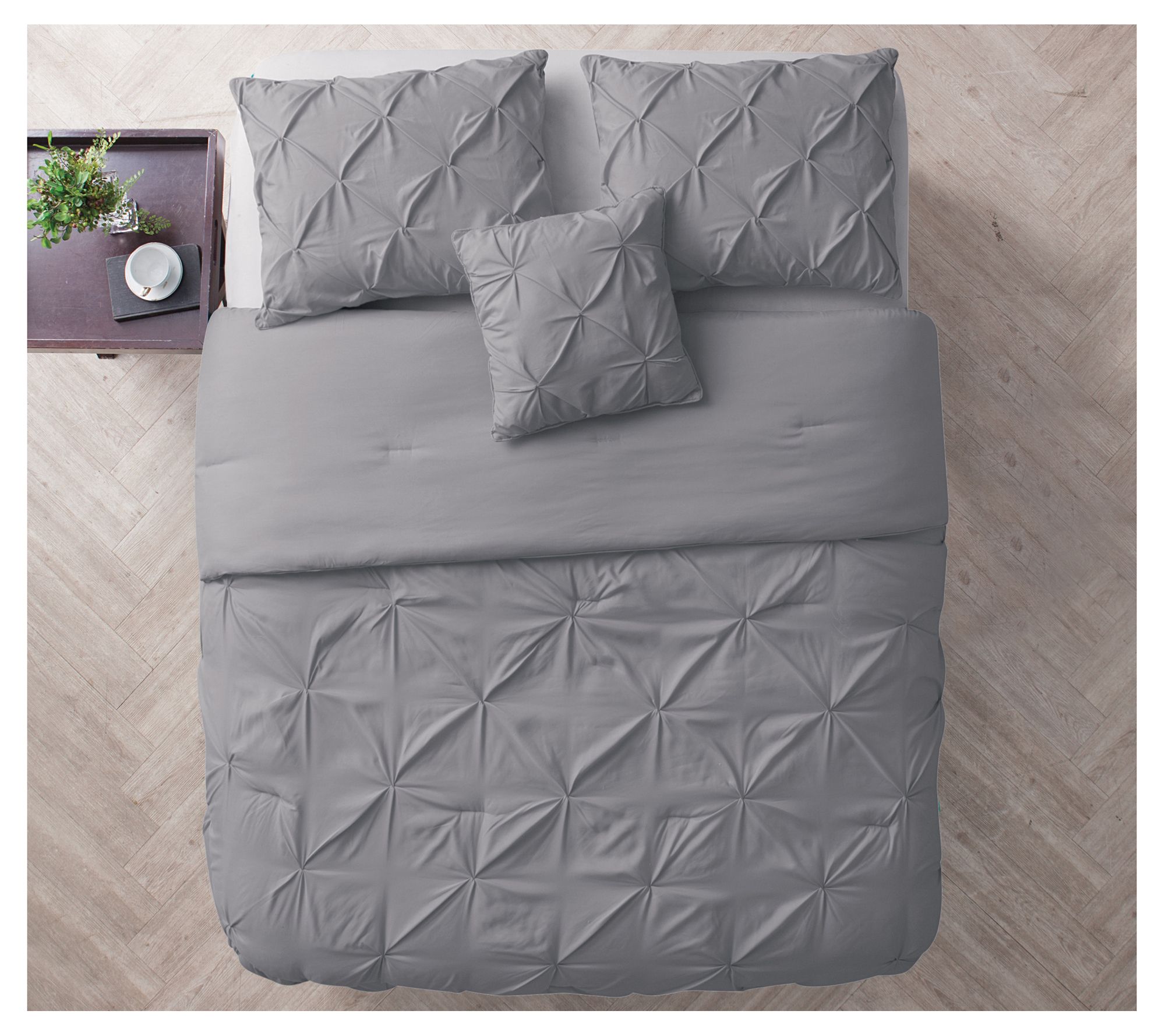 VCNY Home Carmen Pintuck Comforter Set, King