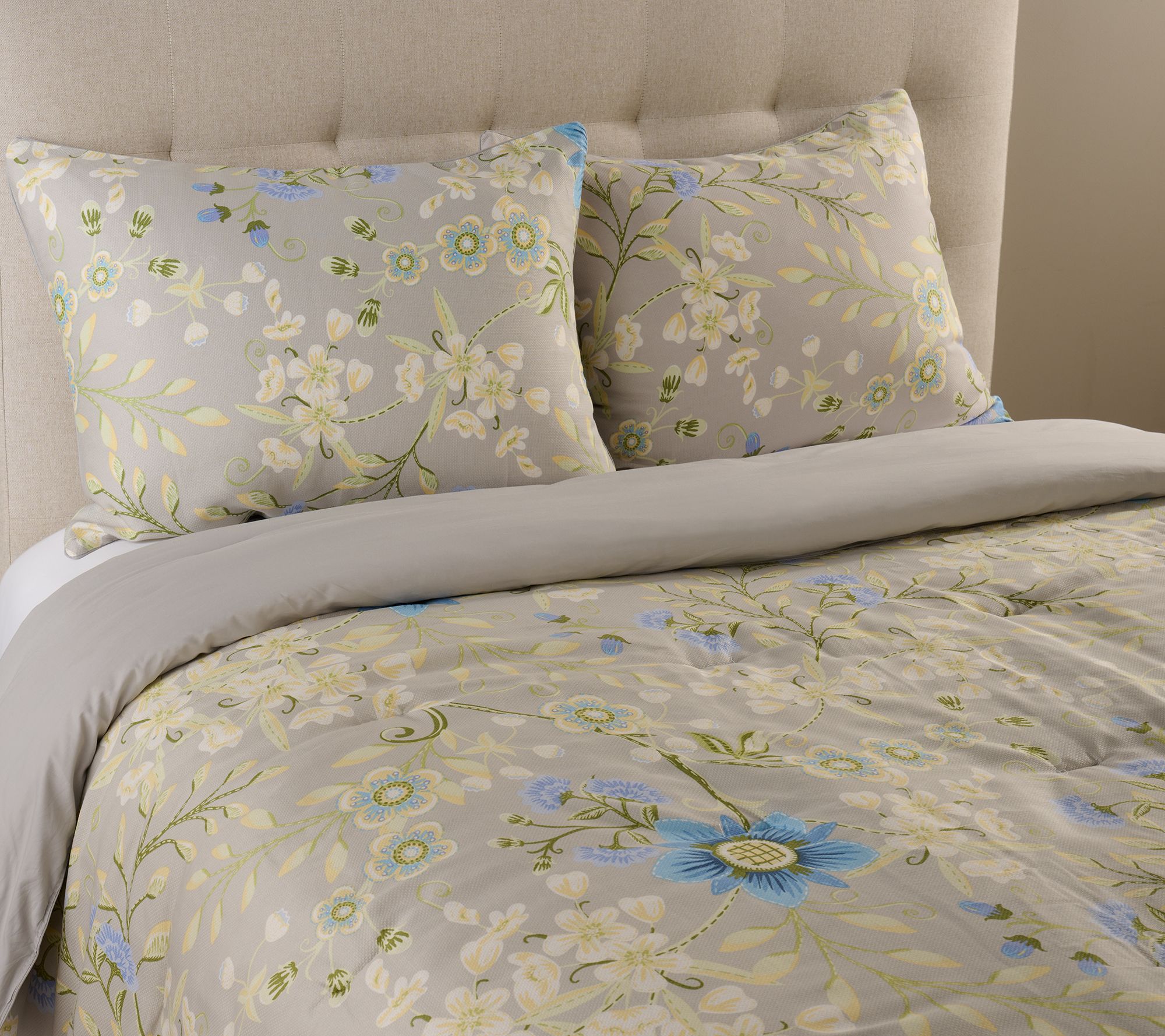 Home Reflections Floral Pique Comforter & Sham Set- Queen