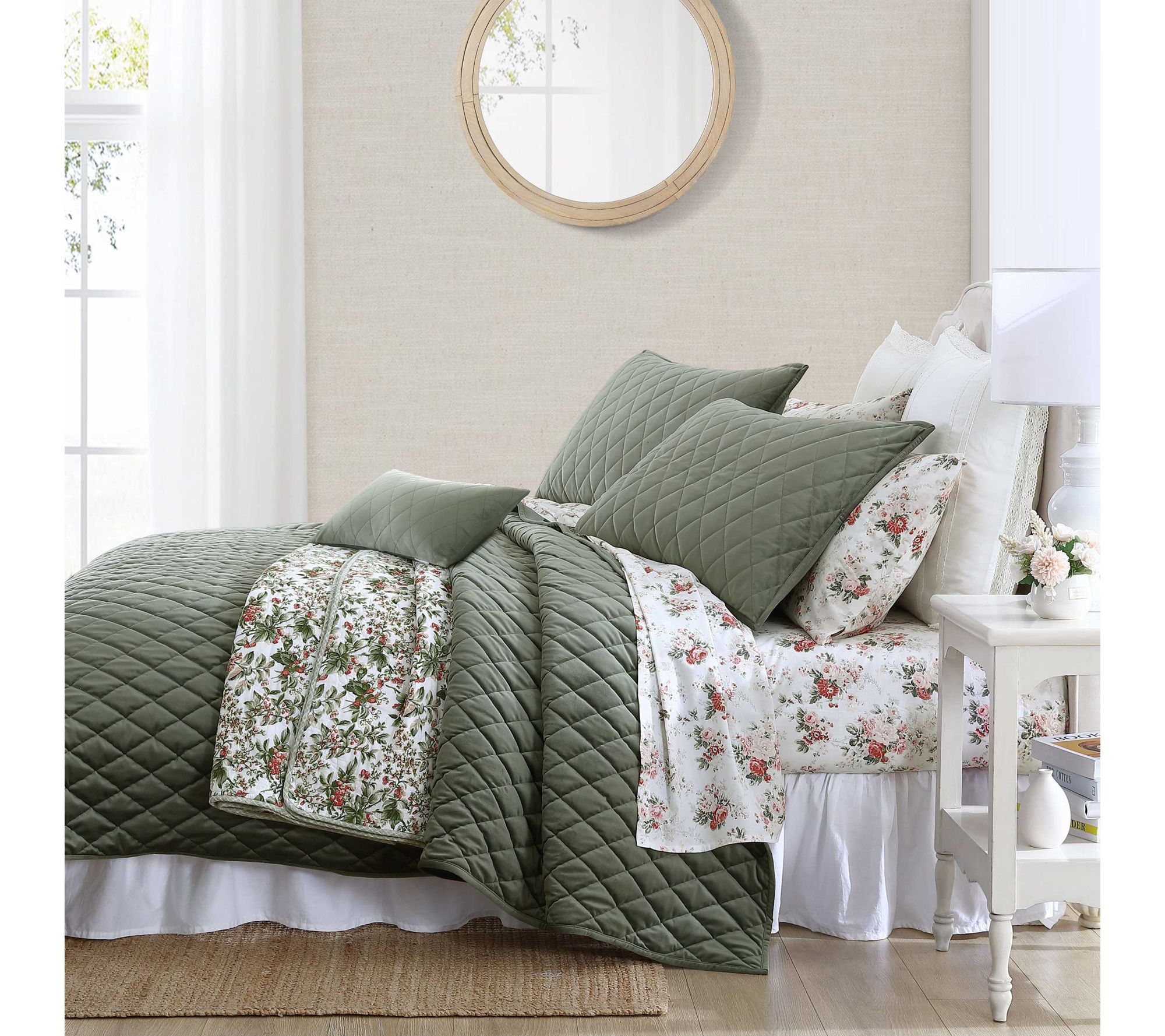 Laura Ashley Diamond Stitch Dark-Green F/Q Quilt Sham Set - QVC.com