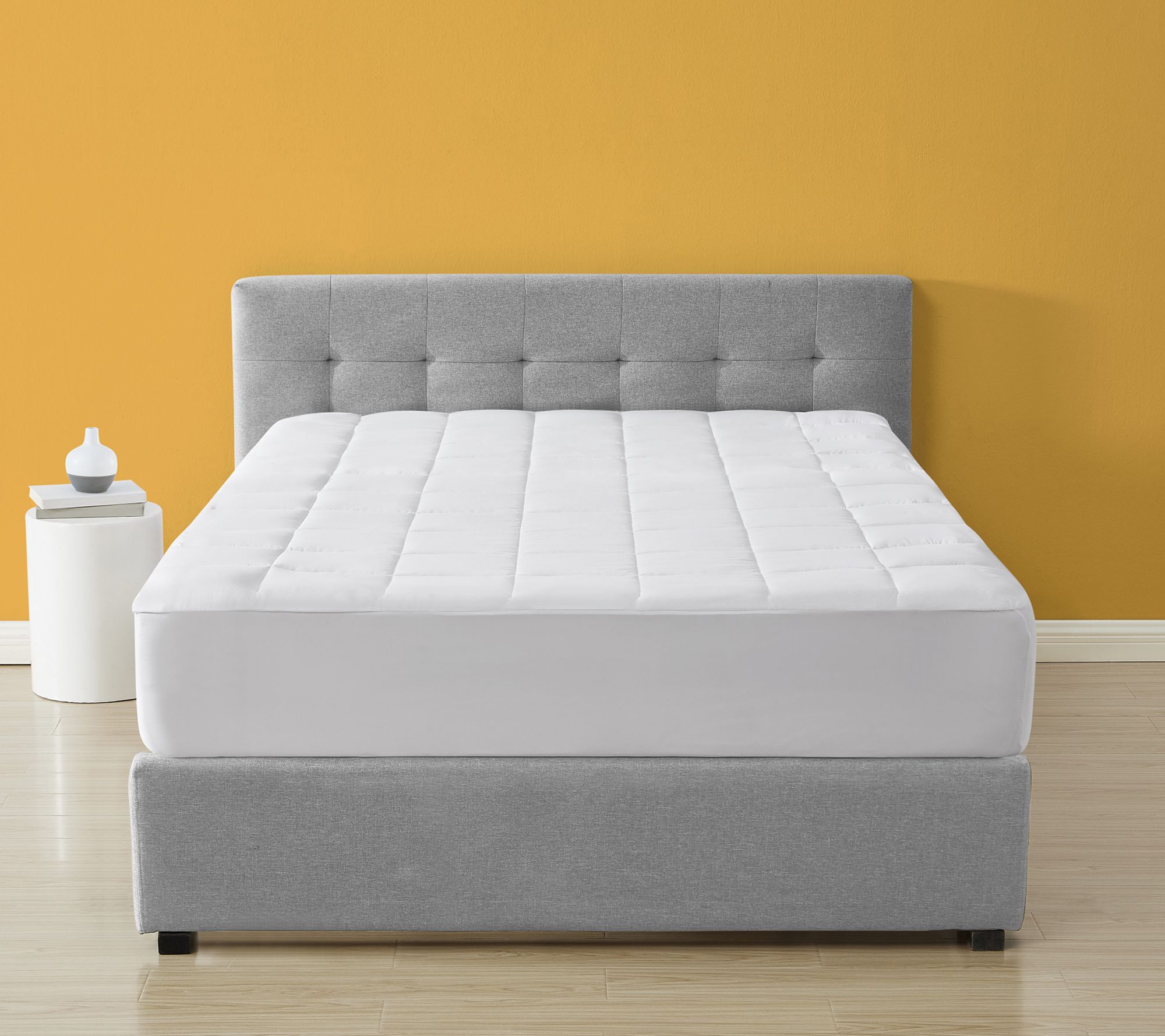 Simmons Waterproof and Moisture Wicking King Mattress Pad