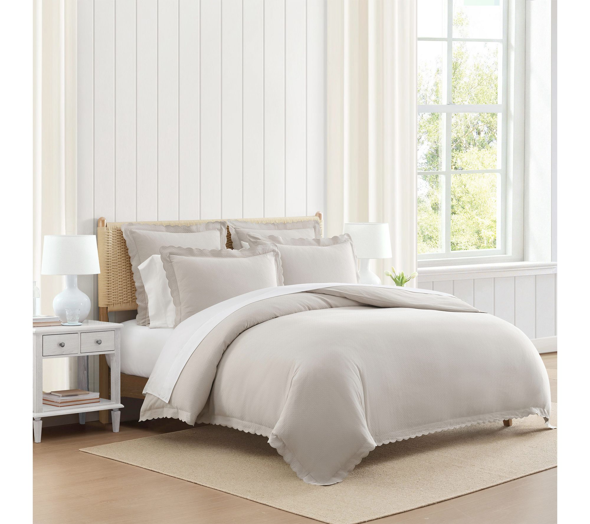 Martha Stewart Sign. Scallop Grey Cotton Rich Queen Duvet Set
