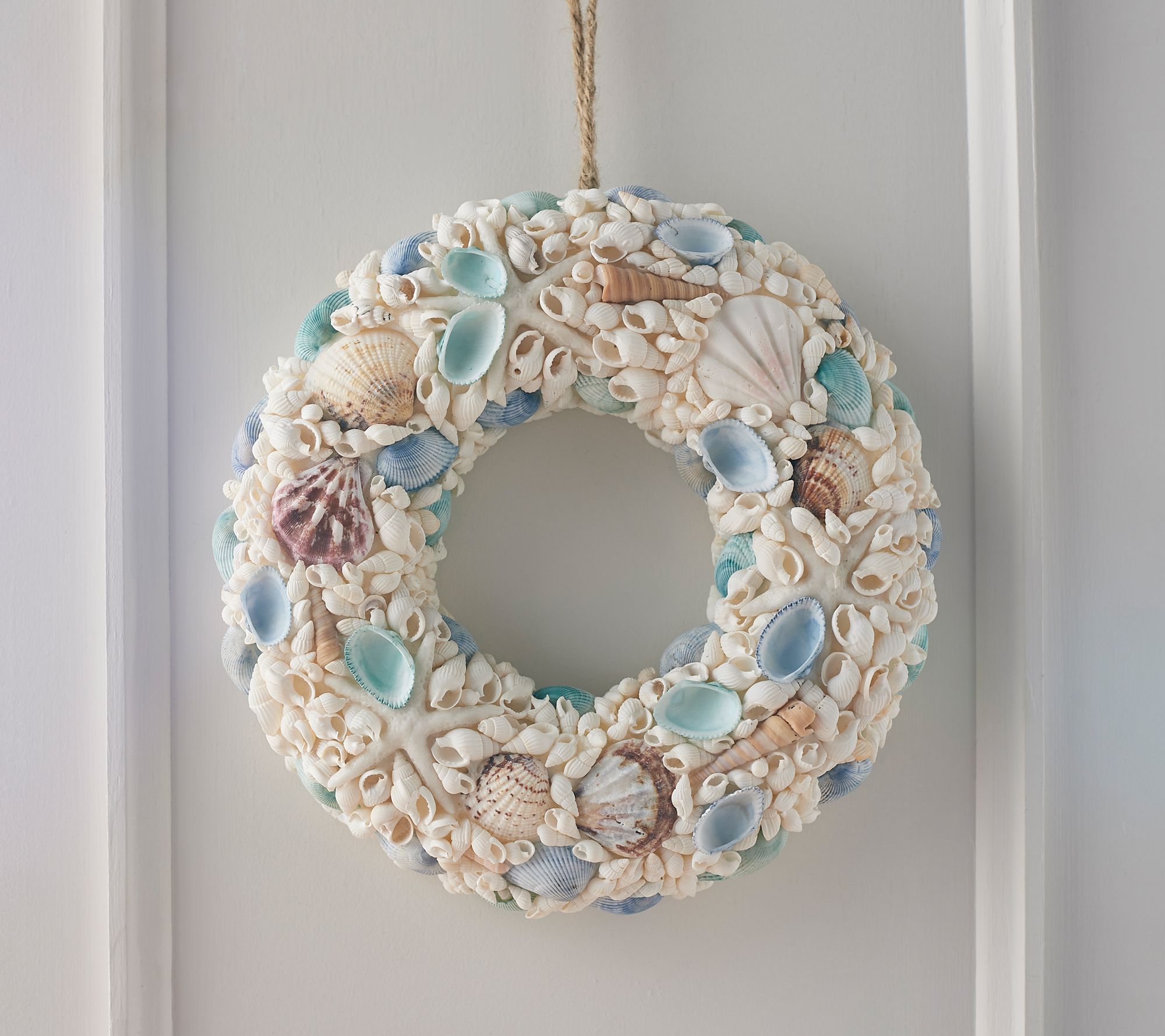 Shell Wreath Pendant Necklace