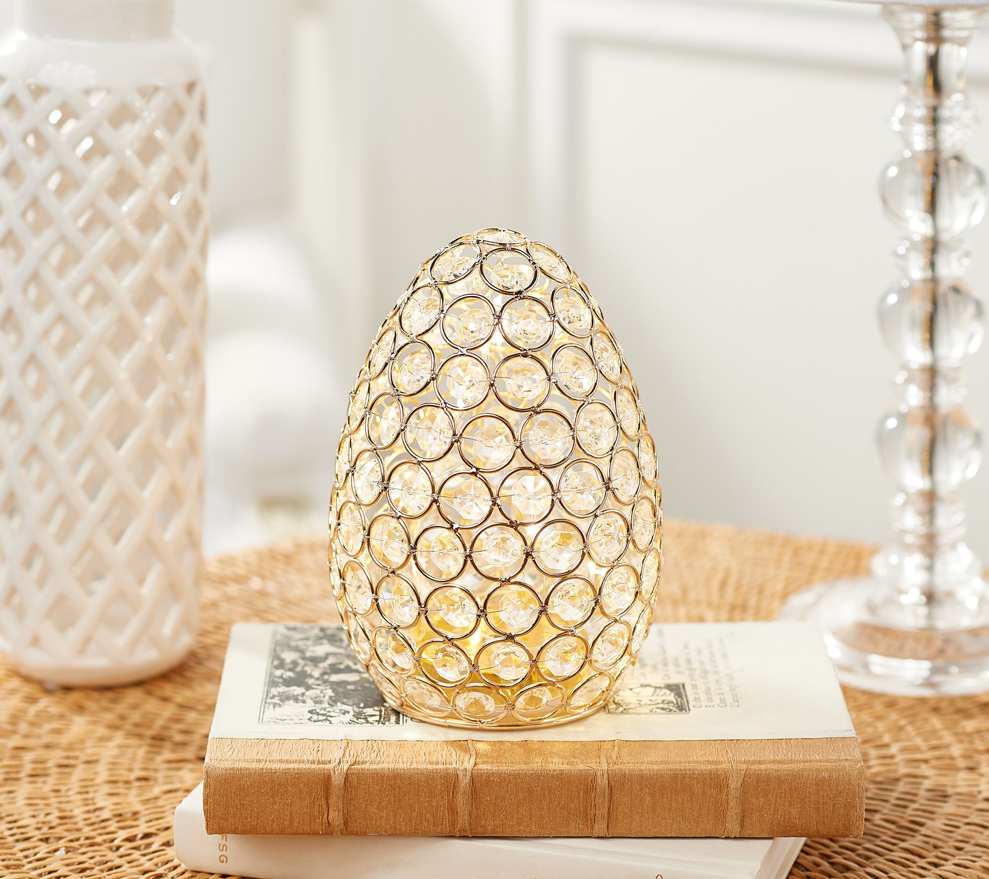 Illuminated　Glass　Egg　by　Valerie　7.5