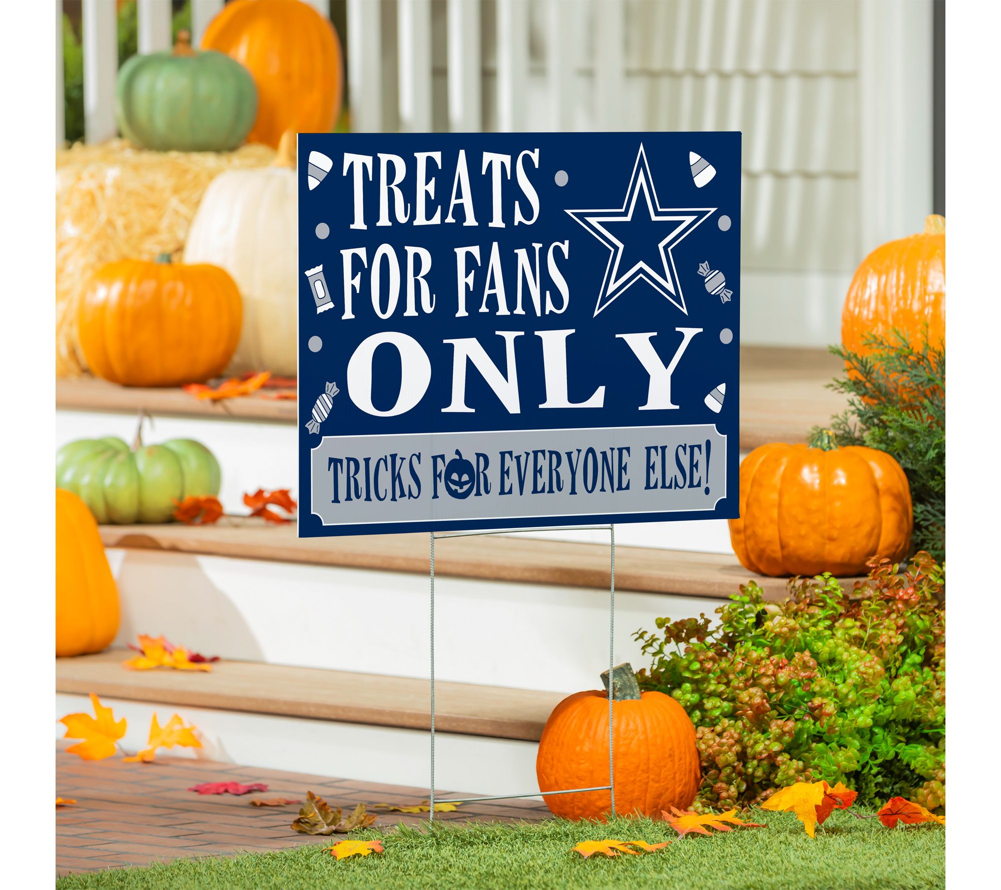 Evergreen NFL T eam "Halloween Treats for Fans " Yard Sign