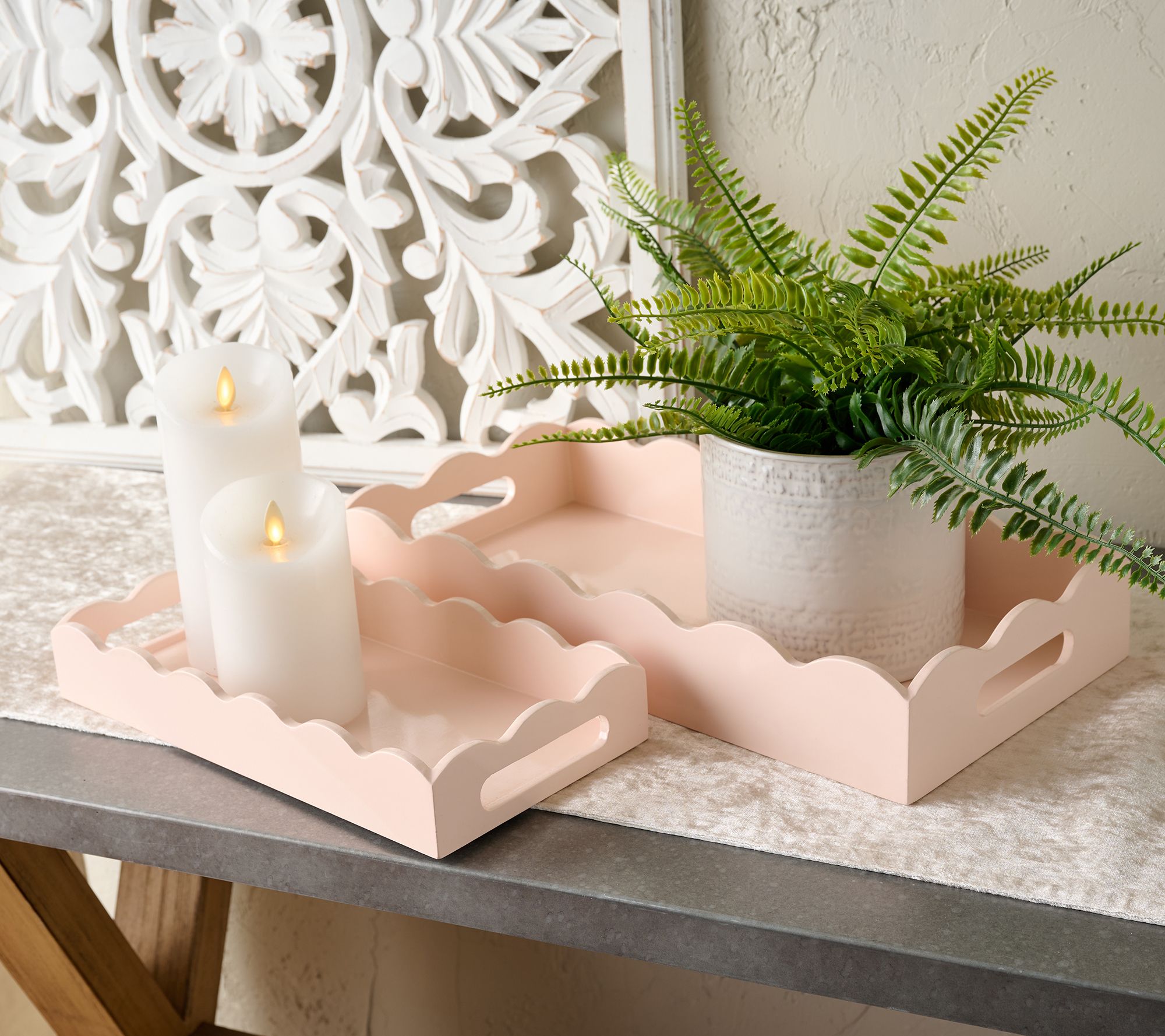 Mrs. H by Dee Hilfiger Set of 2 Scalloped Wooden Trays