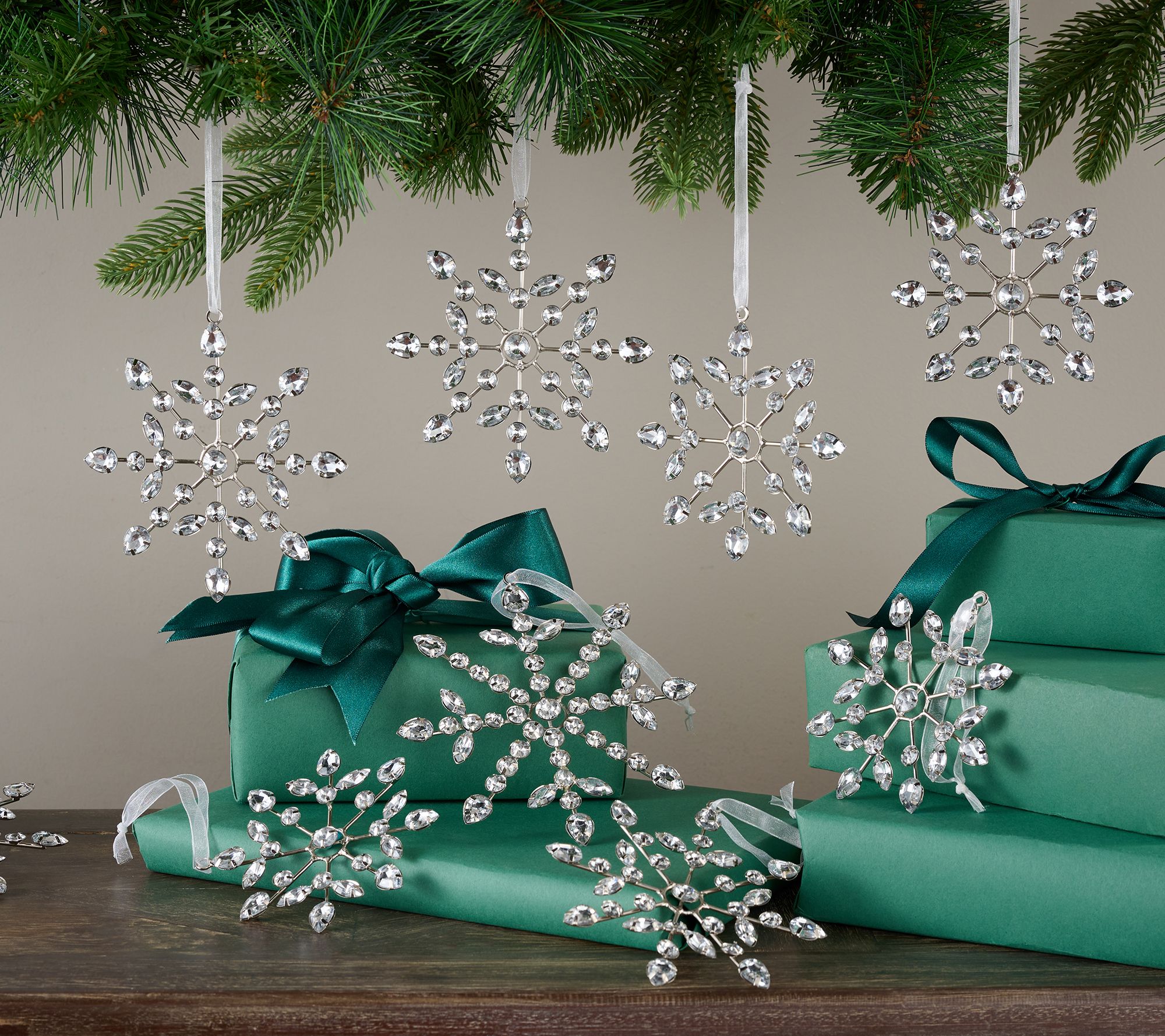 "As Is" Sandra Lee Set/12 Crystal Snowflake Ornaments