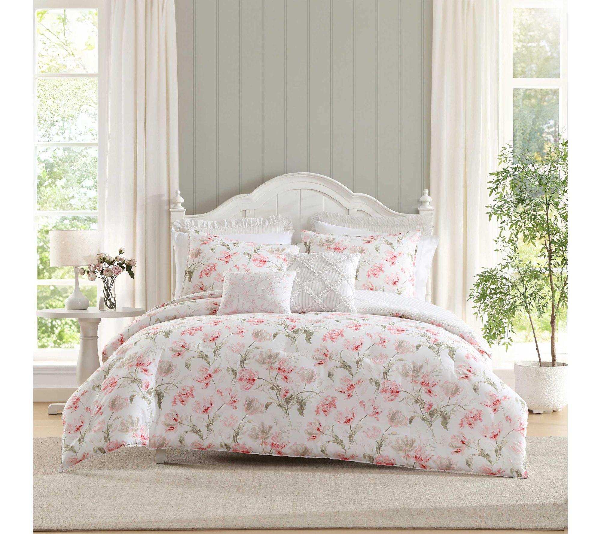 Laura Ashley Gosford Petal Full/Queen ComforterSet