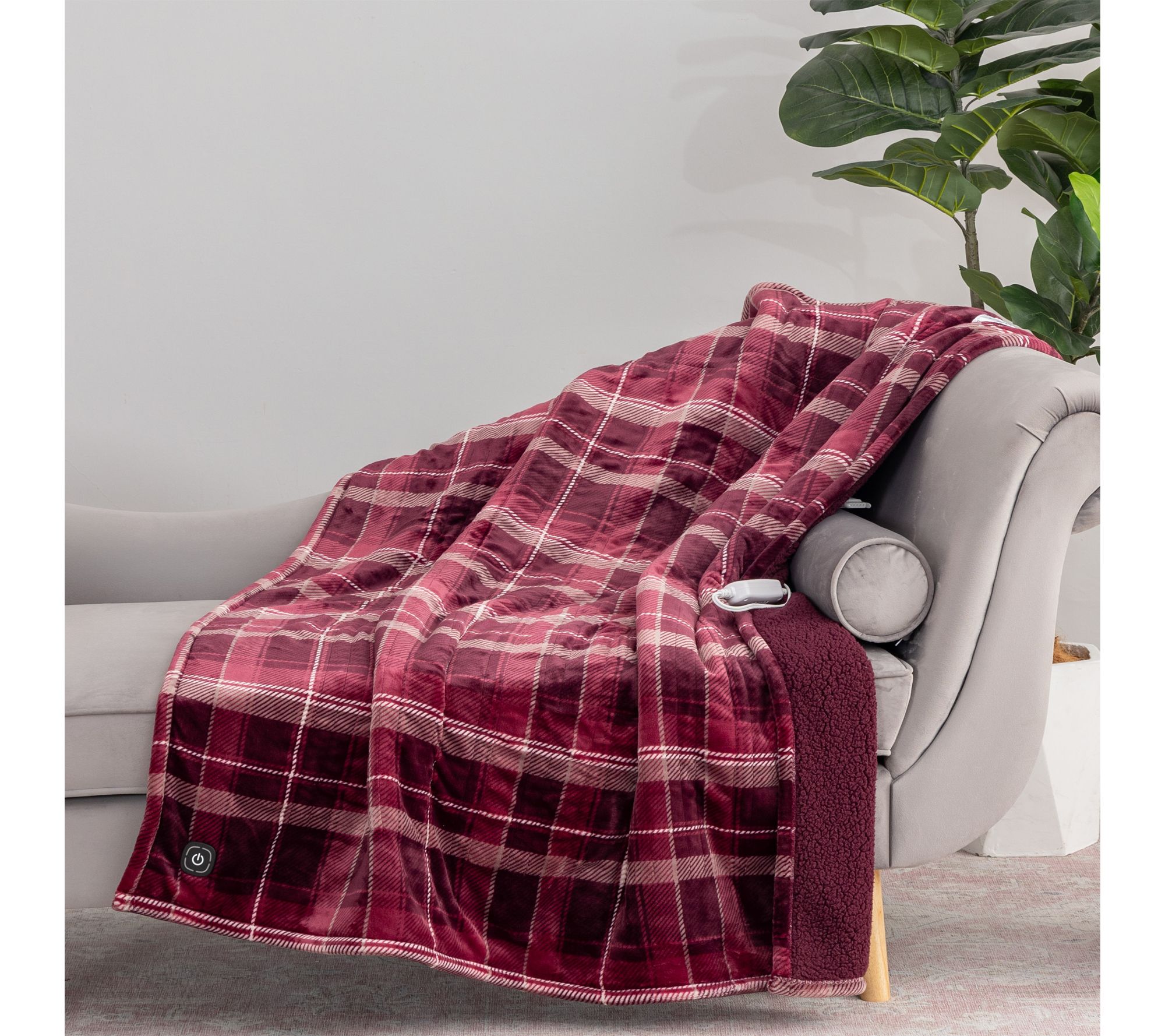 "As Is" Berkshire Printed Plush & Sherpa Heated 50x60 Throw