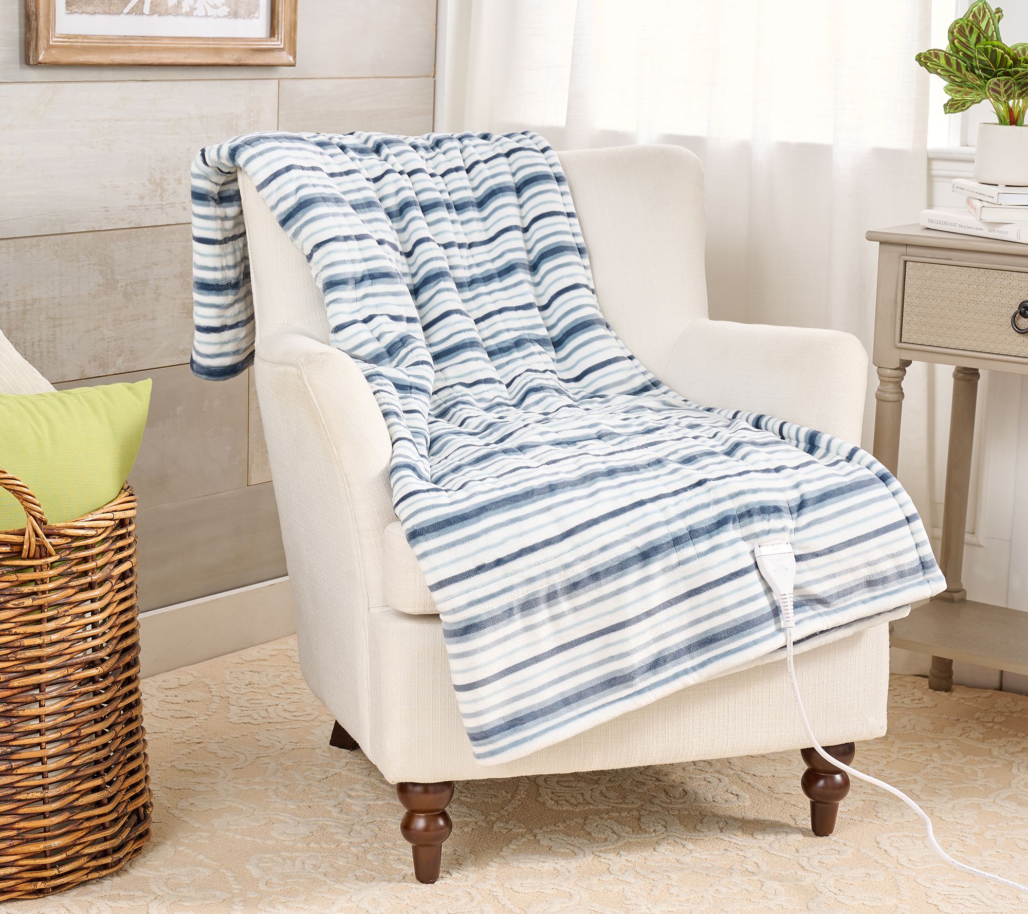 "As Is" Berkshire Printed Plush & Sherpa Heated 50x60 Throw