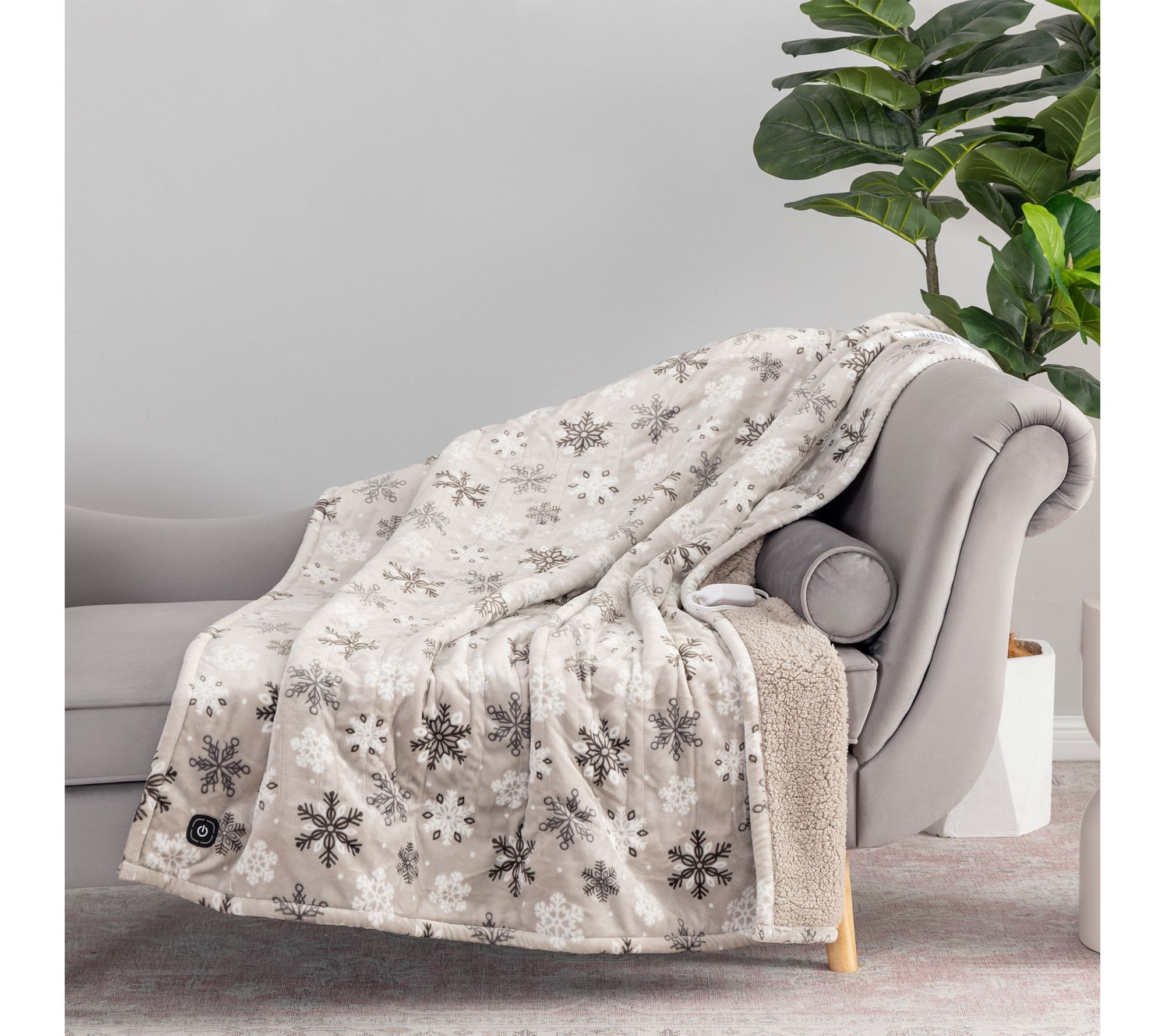 "As Is" Berkshire Printed Plush & Sherpa Heated 50x60 Throw