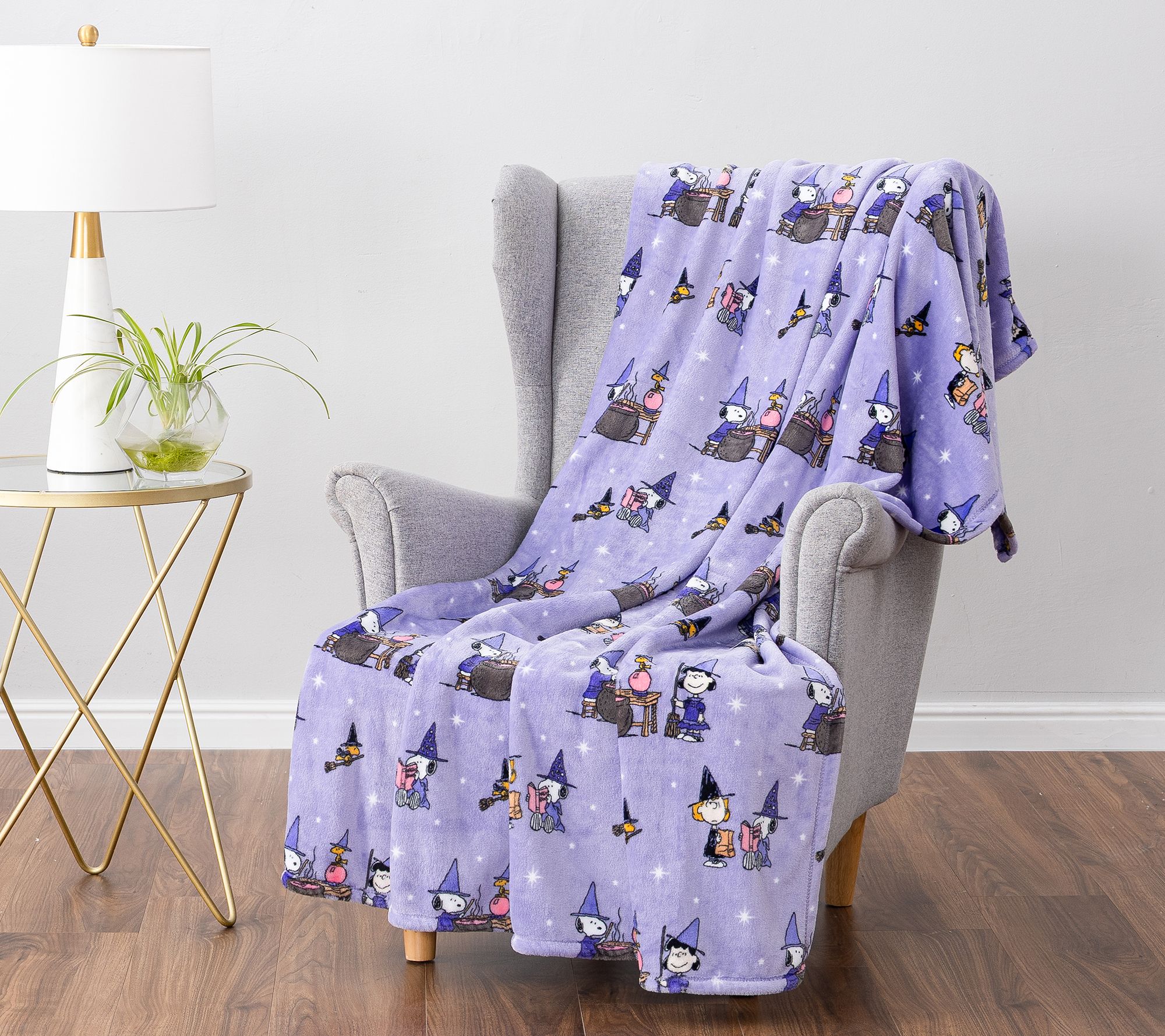 "As Is" Berkshire Peanuts Halloween Plush 55x70 Throw