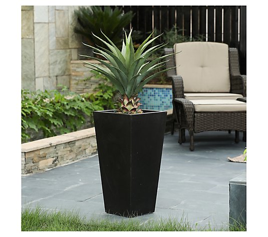Luxen Home Tall Angled Planter