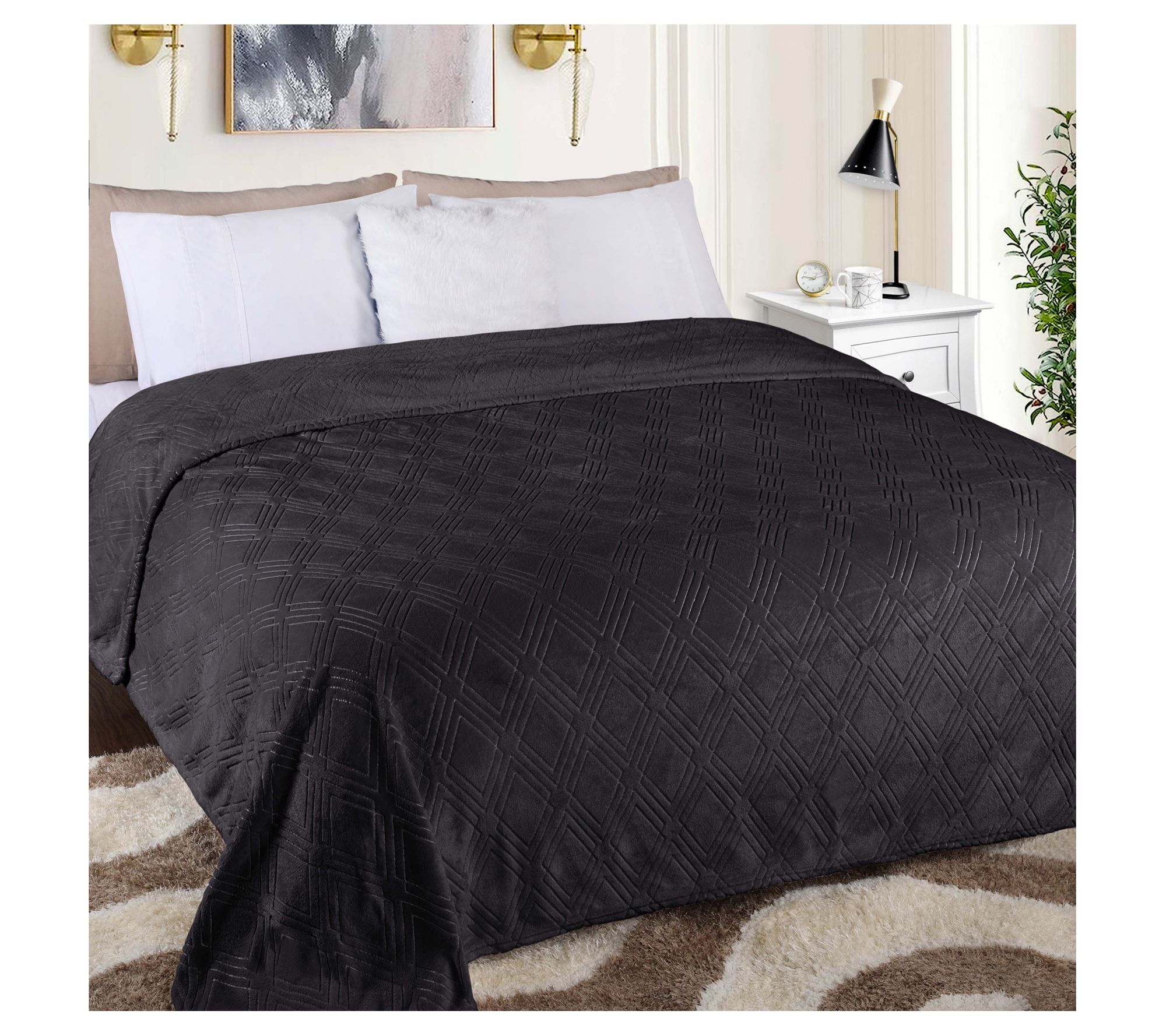 Superior Diamond Flannel Fleece Ultra-Soft Blanket- Full/Queen