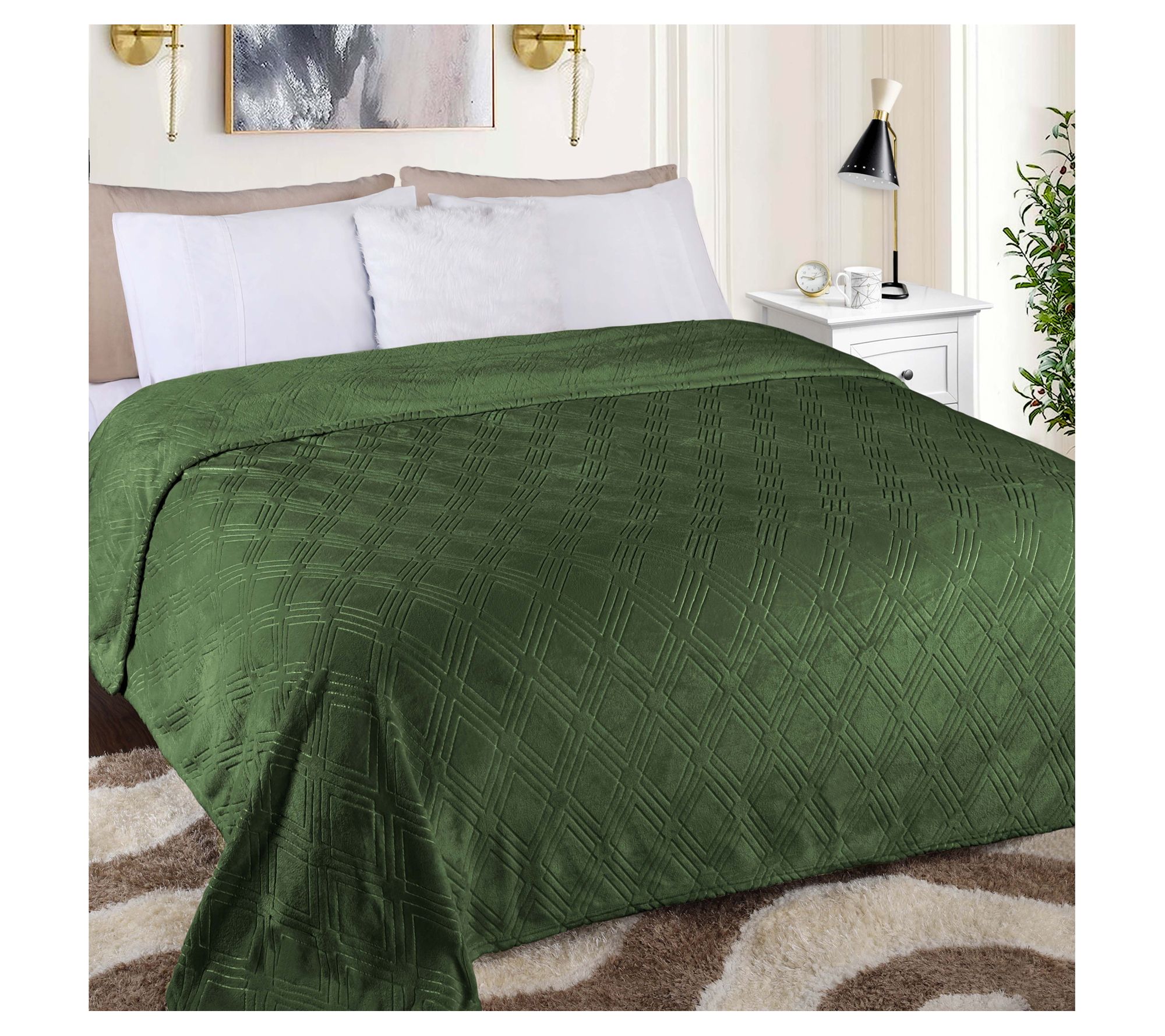 Superior Diamond Flannel Fleece Ultra-Soft Blanket- Full/Queen