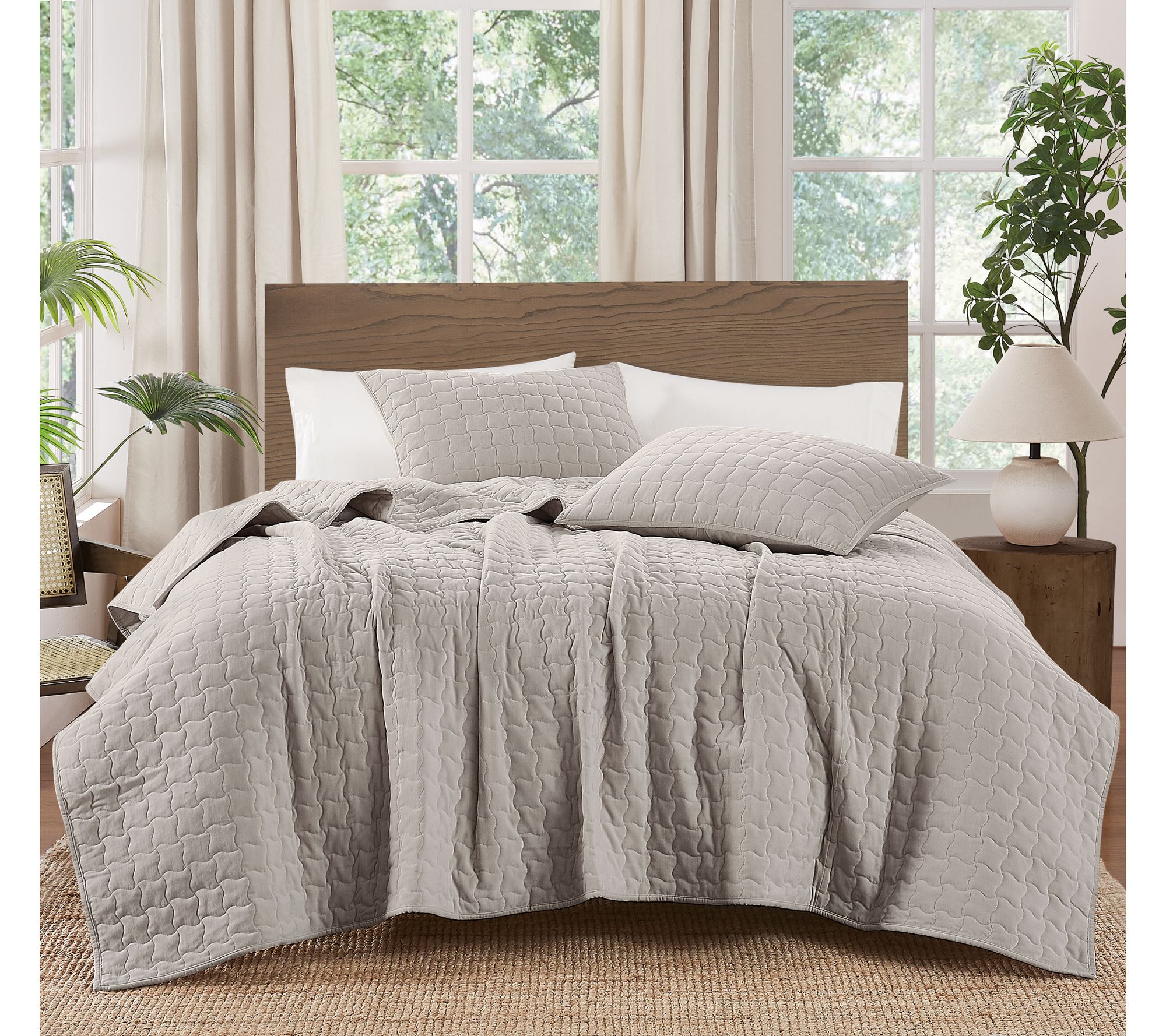 Brooklyn Loom Matte Cotton Velvet Wavy Square King Quilt Set