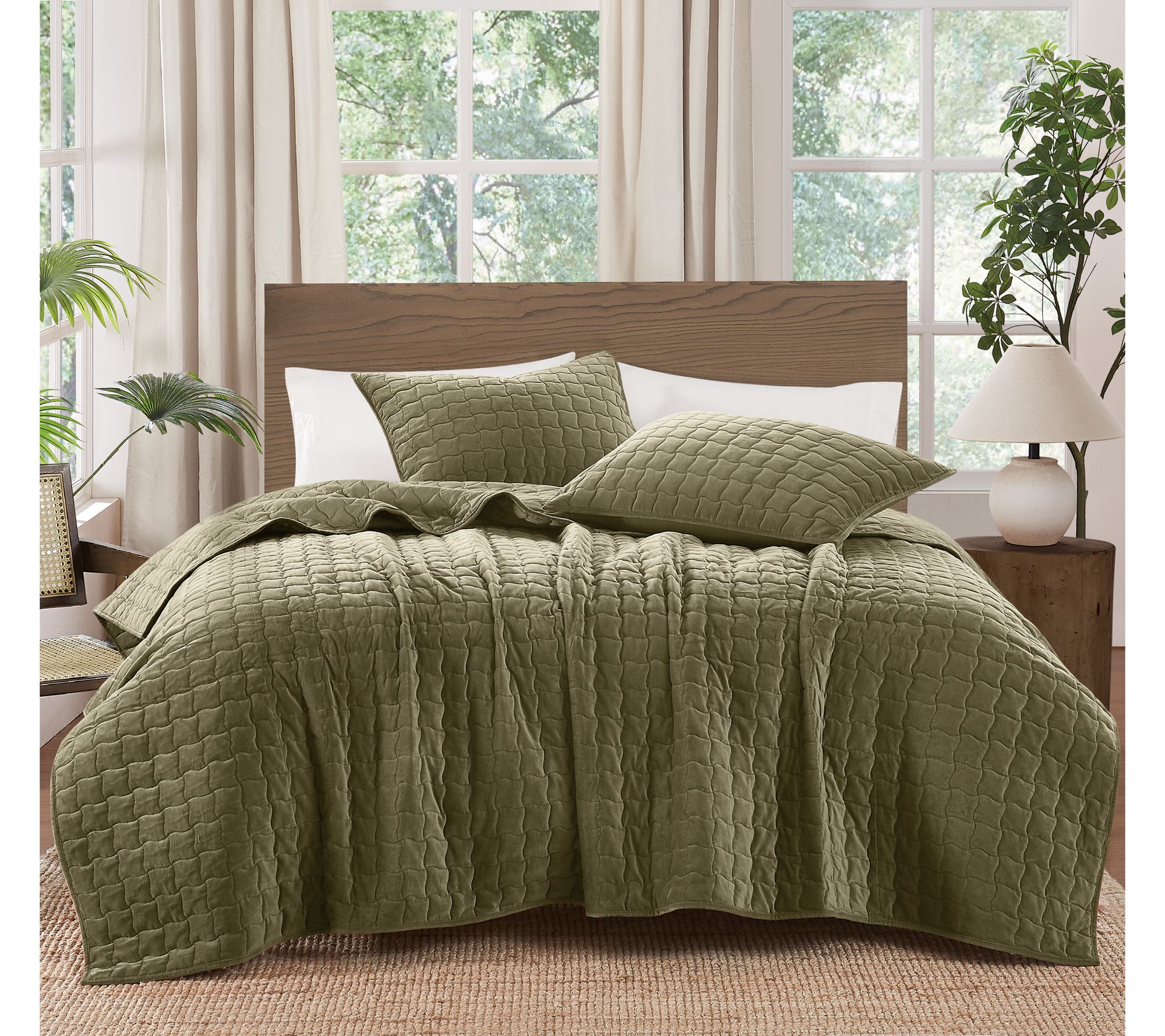 Brooklyn Loom Matte Cotton Velvet Wavy Square King Quilt Set
