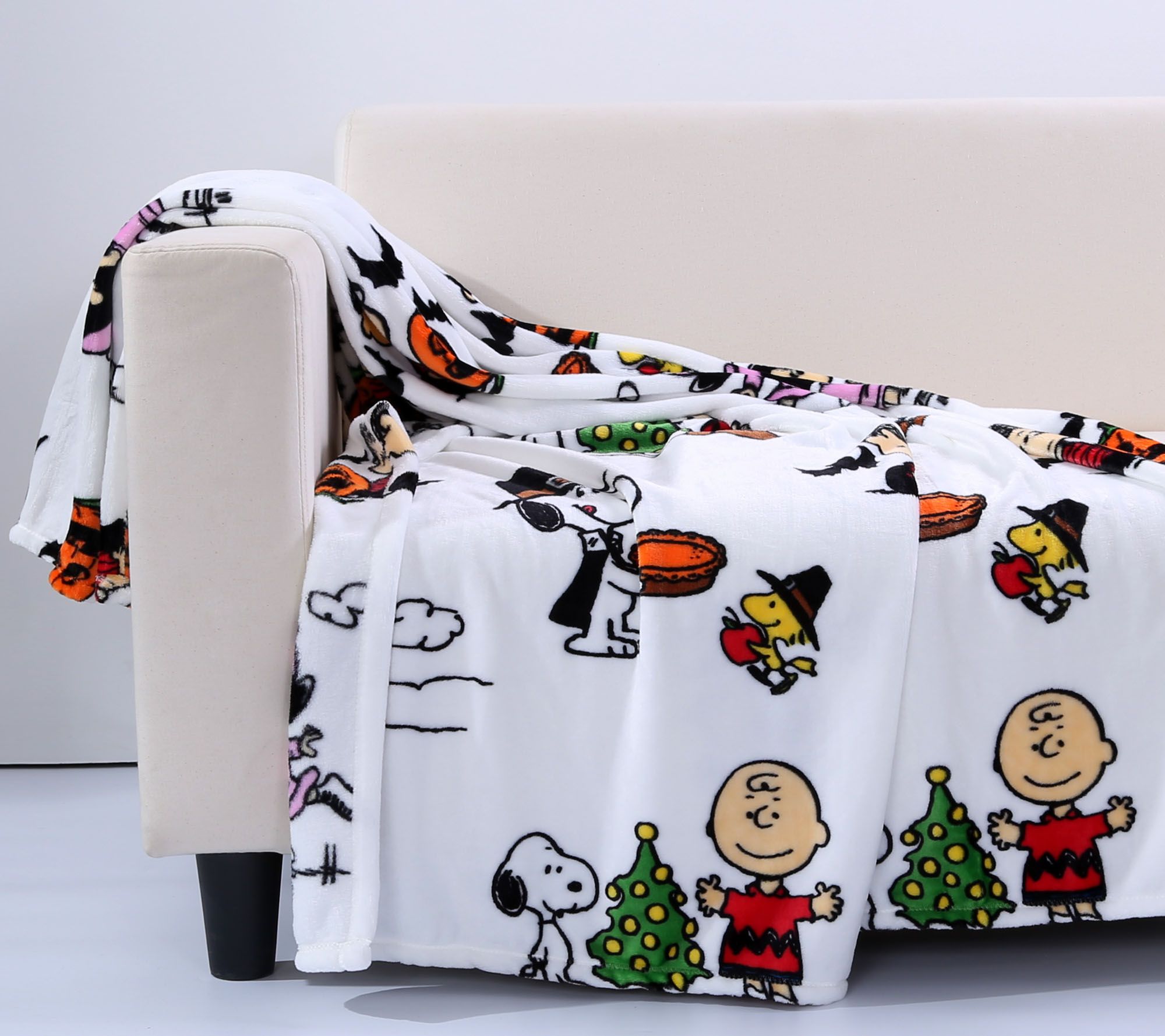 "Peanuts" 55" x 70" Velvet Soft Throw by Berkshire