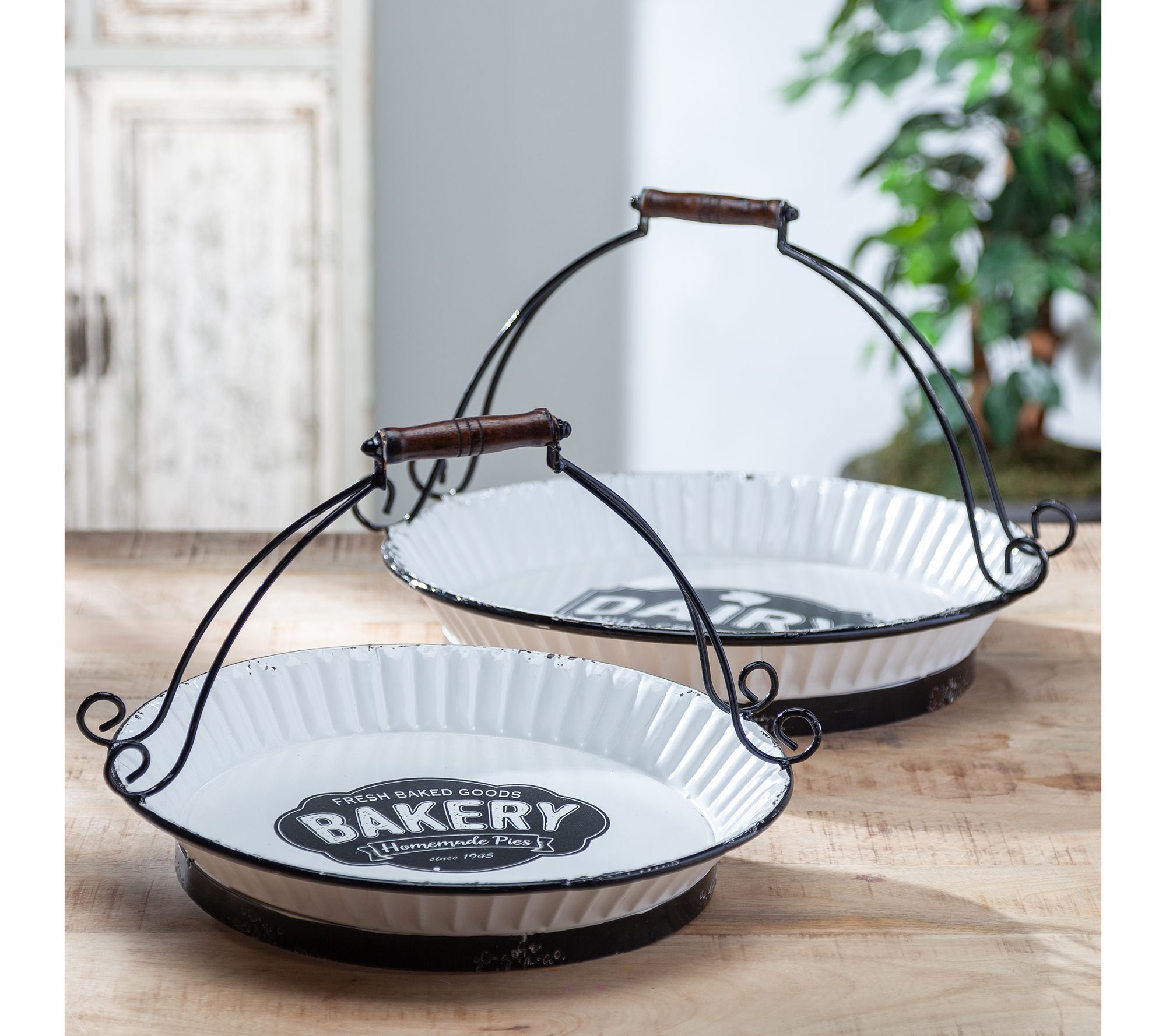 Set of 2 Rustic Nested Metal Baskets by GersonInternational