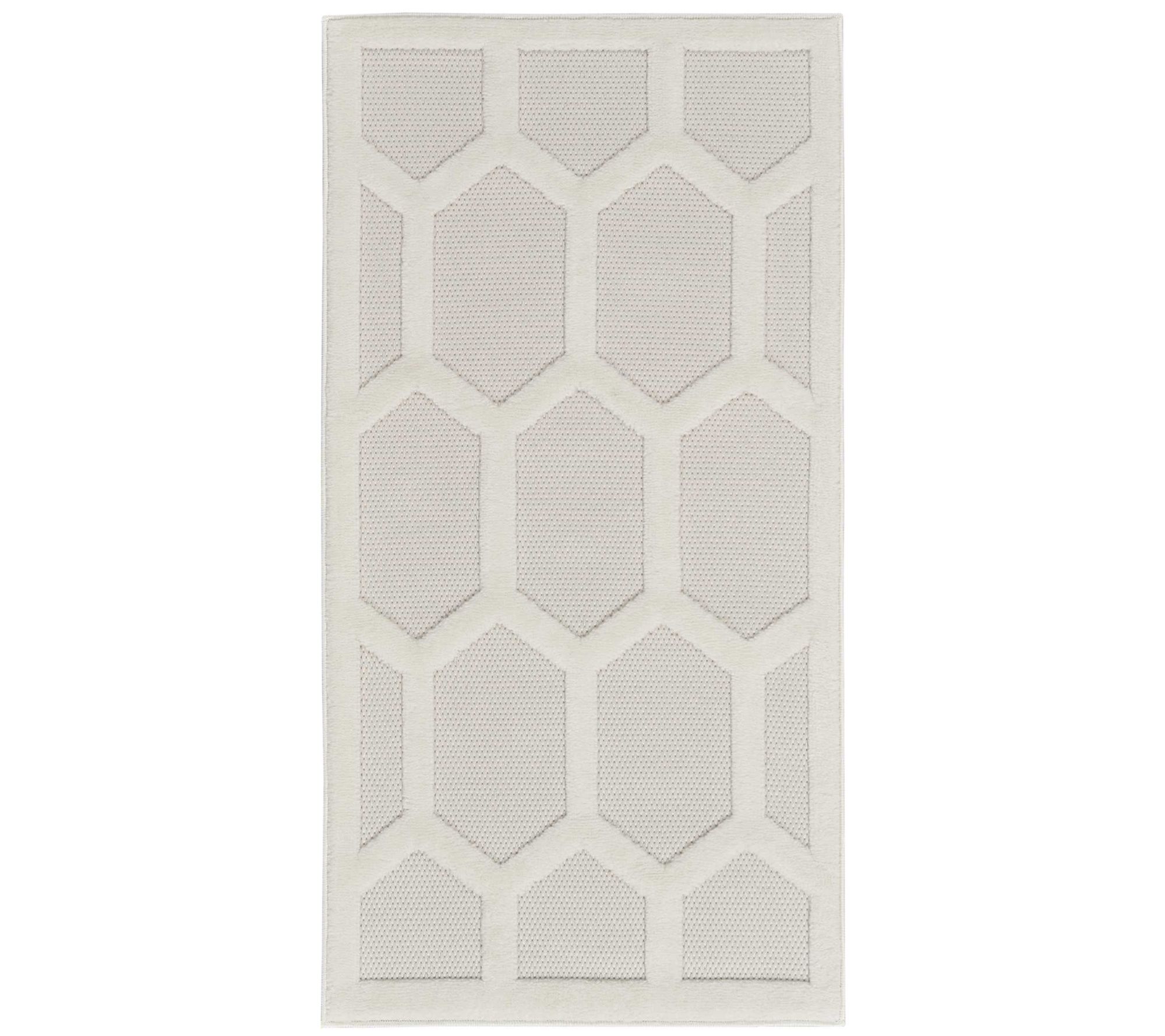 Nourison 2' x 4' Honeycomb Indoor/Outdoor Accent Rug