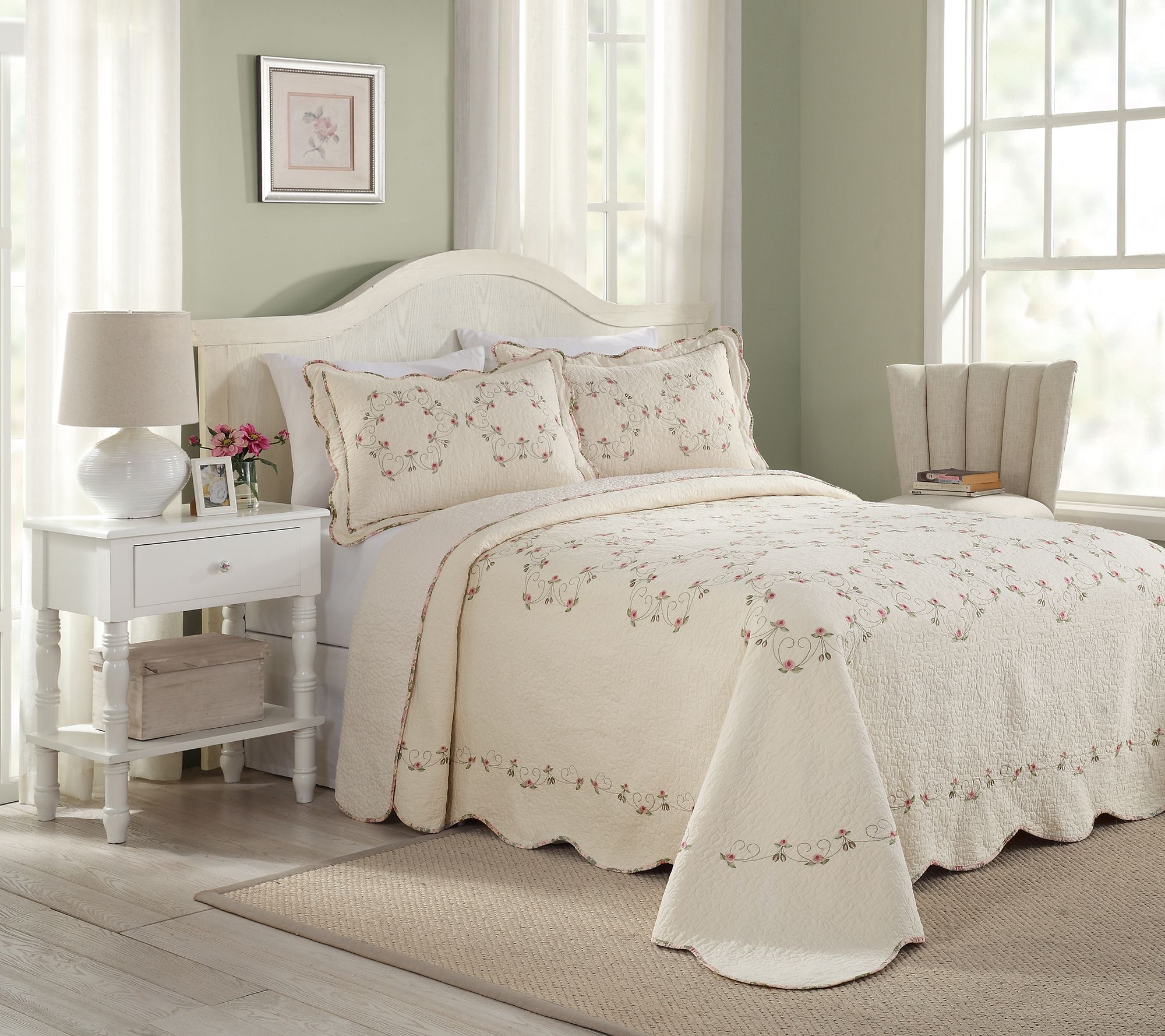 Modern Heirloom Felisa Queen Bedspread - QVC.com