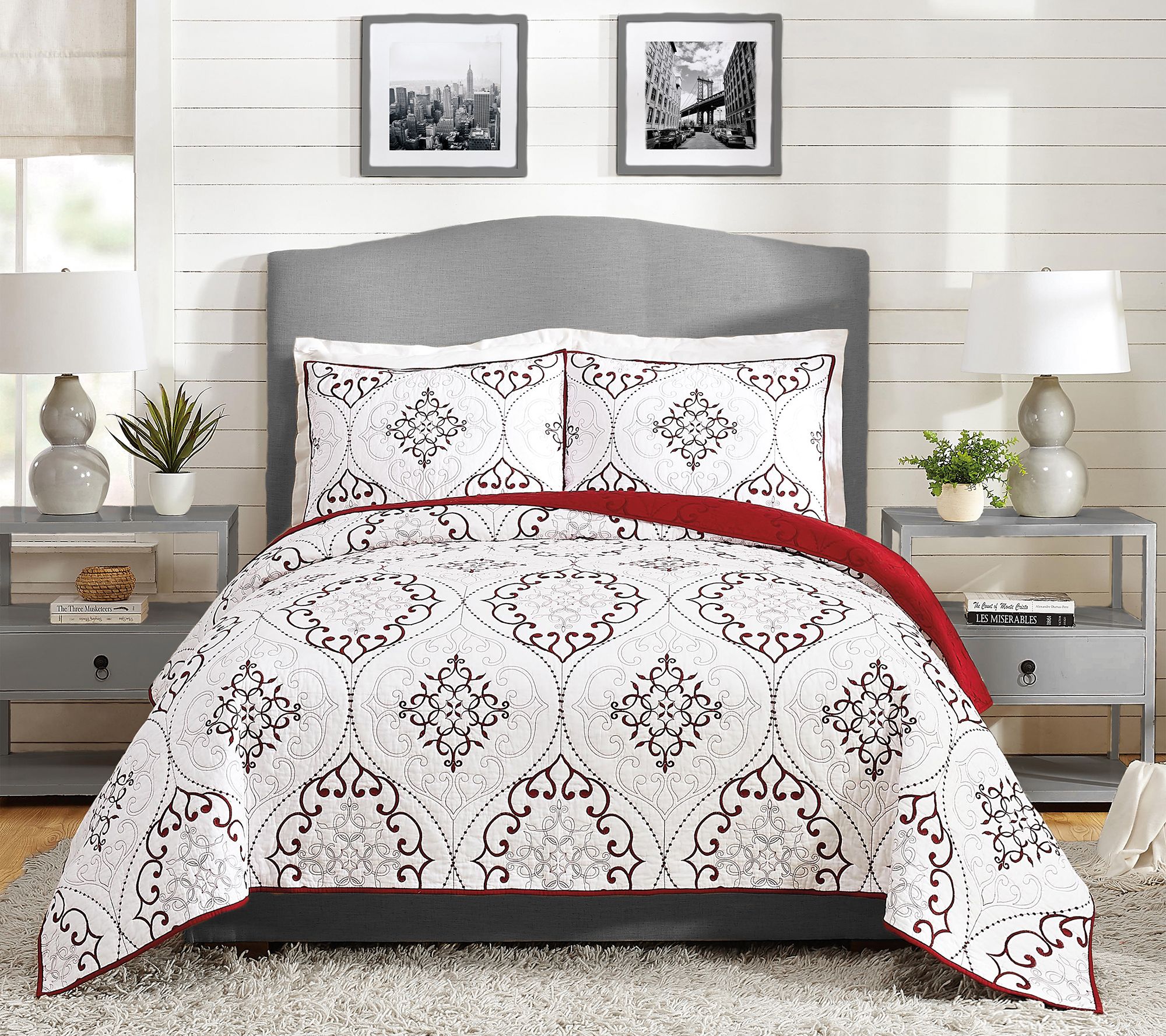 Modern Heirloom Chambers Full/Queen Quilt Set