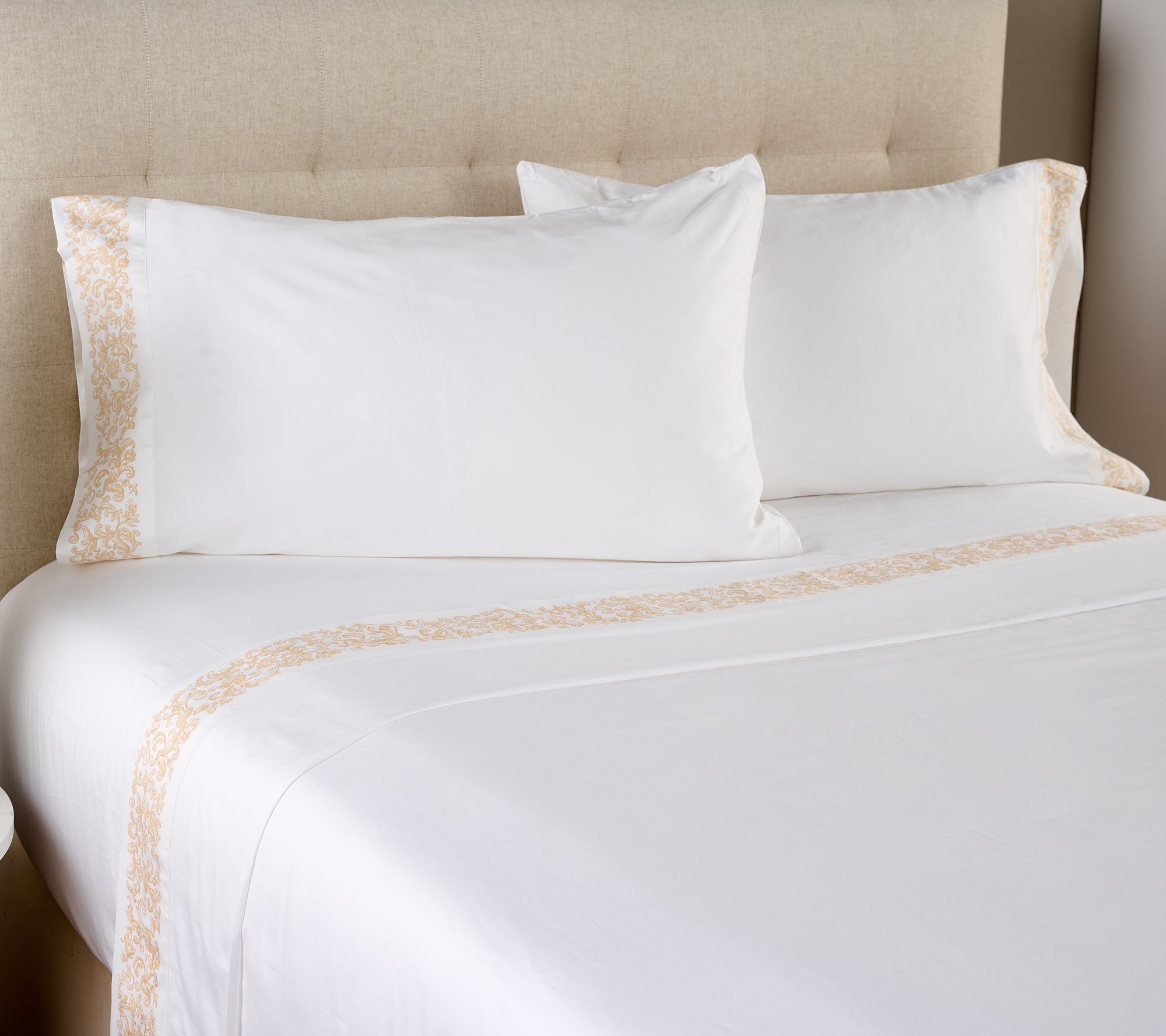 Hotel du Cobb 100% Cotton Sateen Sheet Set by Dennis Basso
