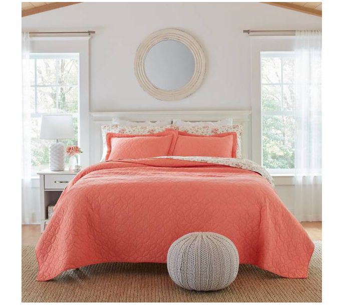 Laura Ashley LA Solid Red King Quilt-Sham Set