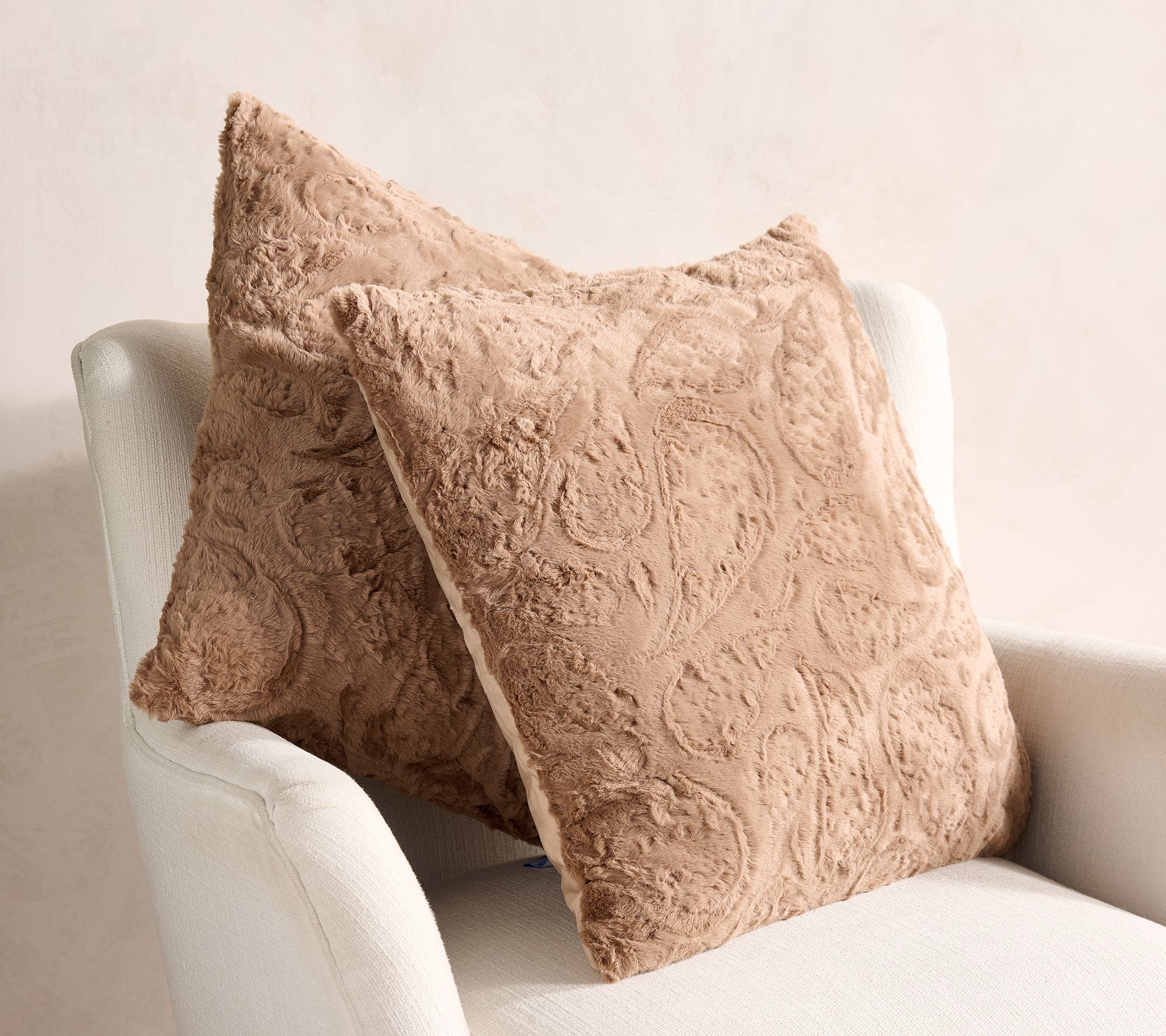 "As Is " Hotel Du Cobb Sculpted Faux Fur S/2 Pillows by Dennis Basso