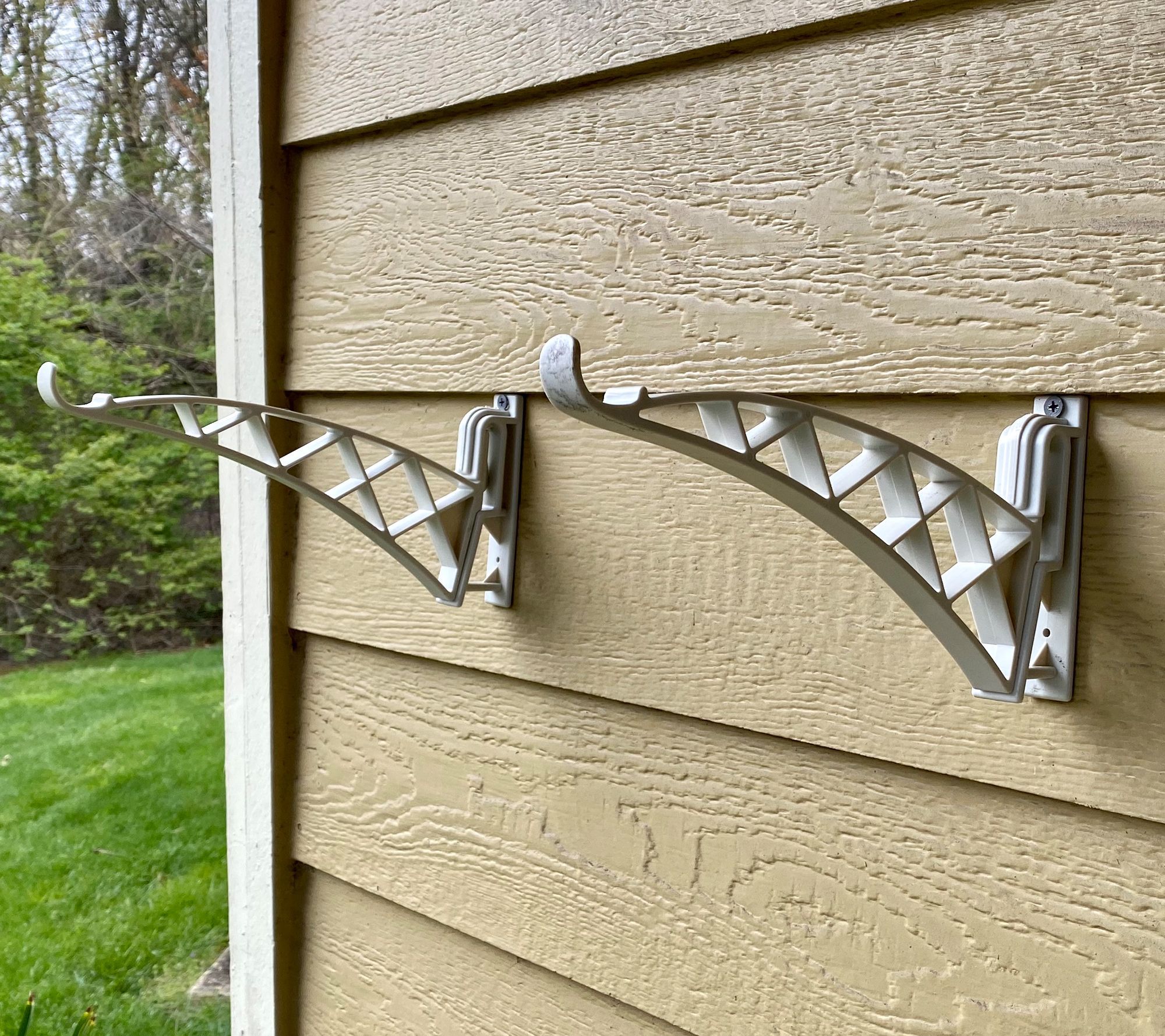 Roberta's Wondrous Plant Hanger and Pot Holderstem