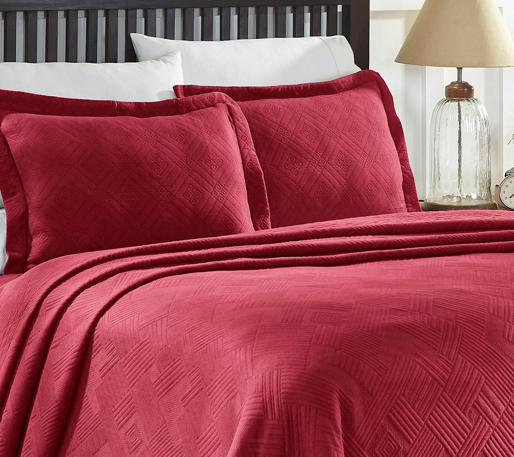 Superior Geometric Fret Cotton ScallopedBedspead Set TW
