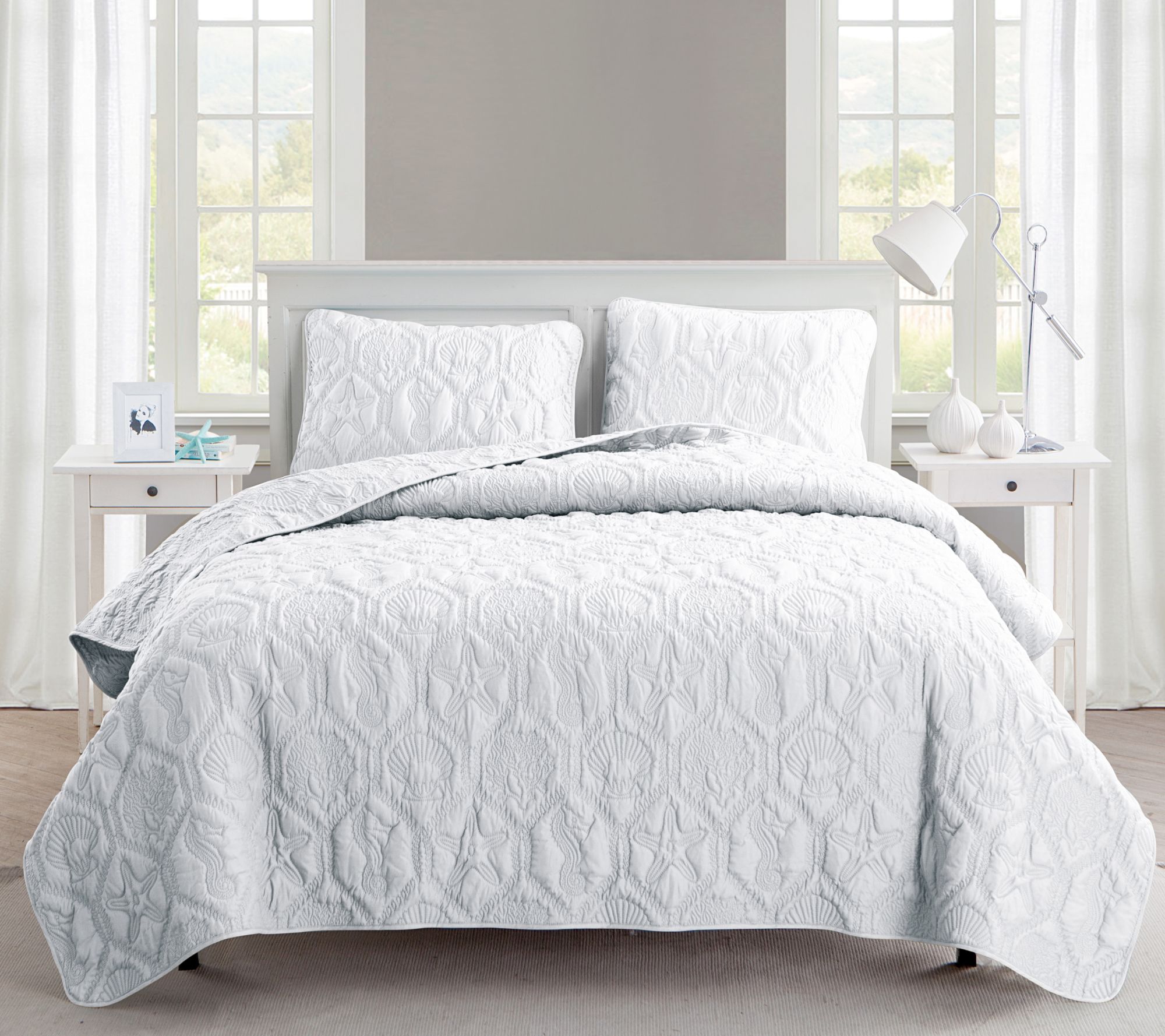 VCNY Home Shore Embossed Quilt Set, King