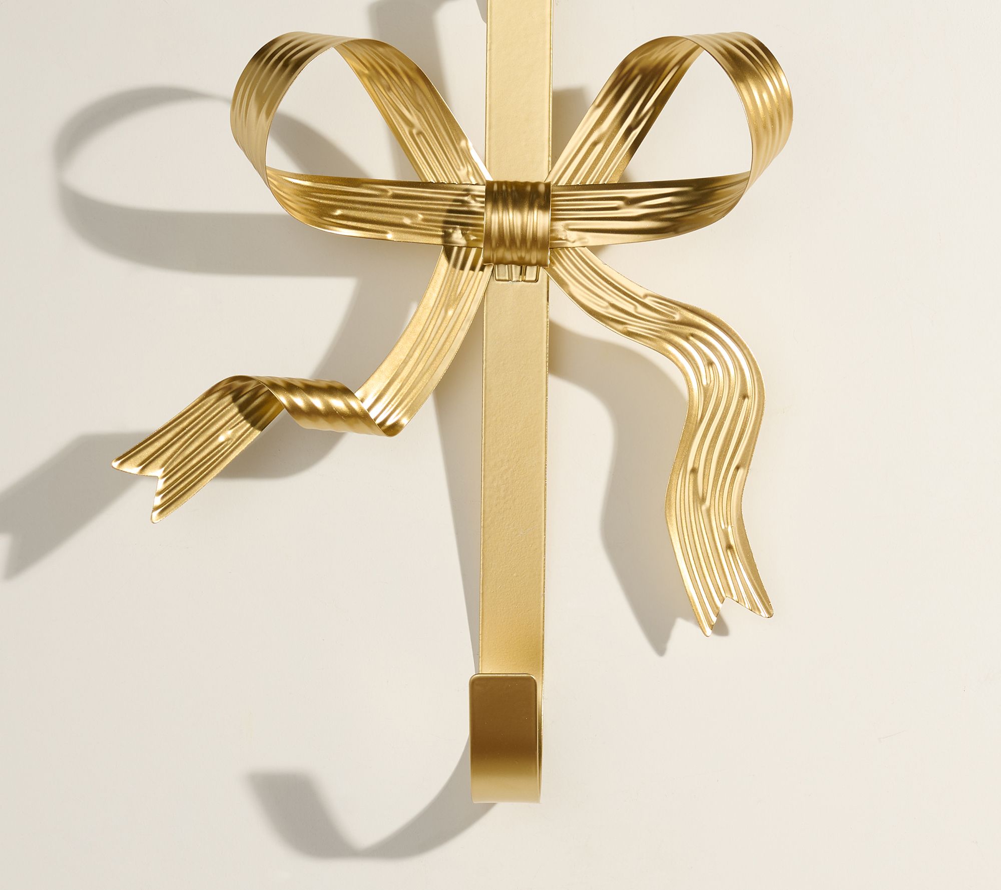 15" Metallic Bow Wreath Hanger by Kim Gravel