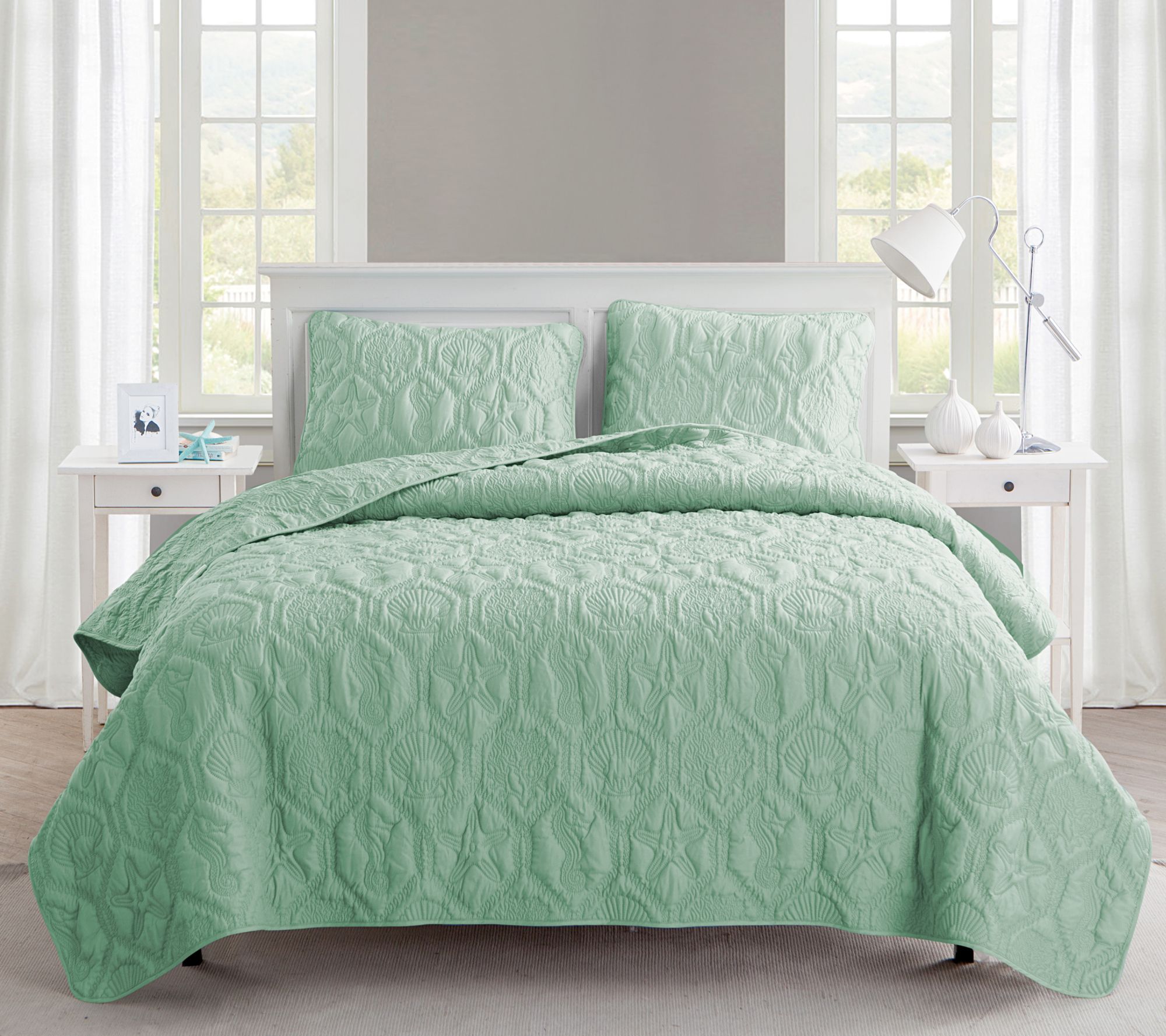 VCNY Home Shore Embossed Quilt Set, Queen