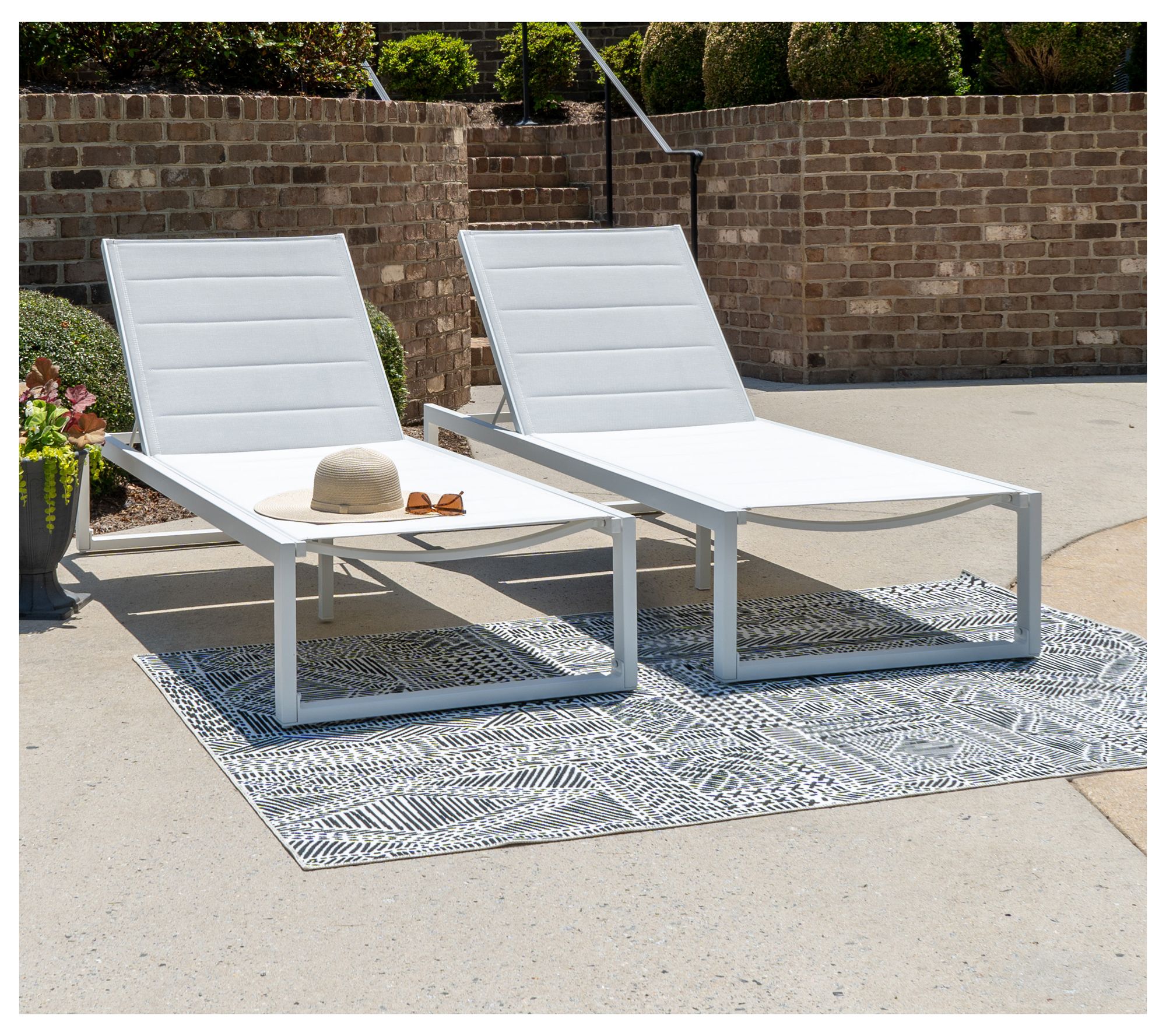 Linon Home Holland Aluminum Chaise Lounge WhiteSet of 2
