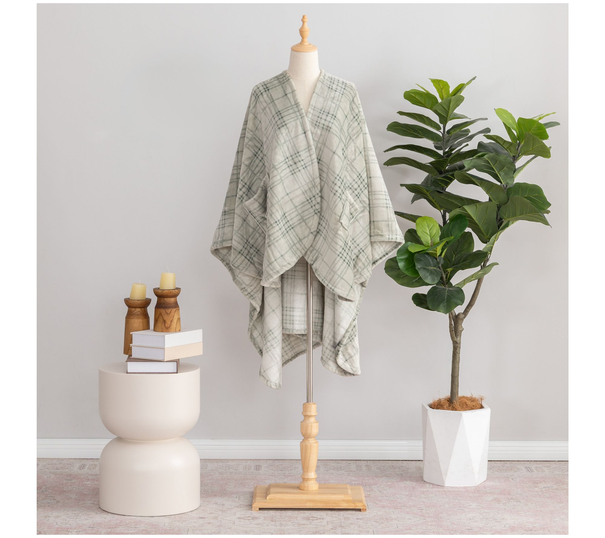 "As Is" Berkshire Rawlings Plaid VelvetsoftPlush Wearable Throw