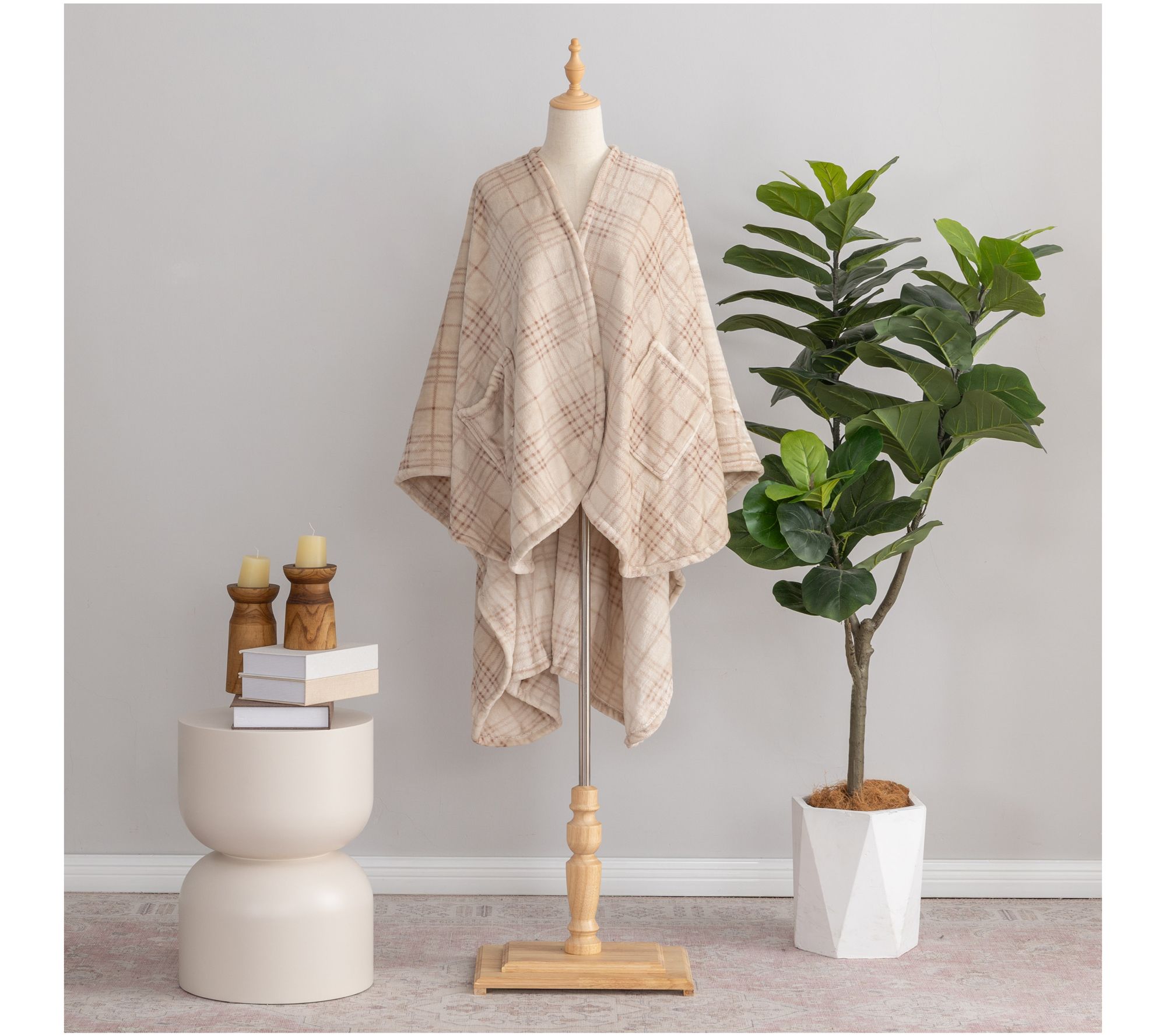 "As Is" Berkshire Rawlings Plaid VelvetsoftPlush Wearable Throw