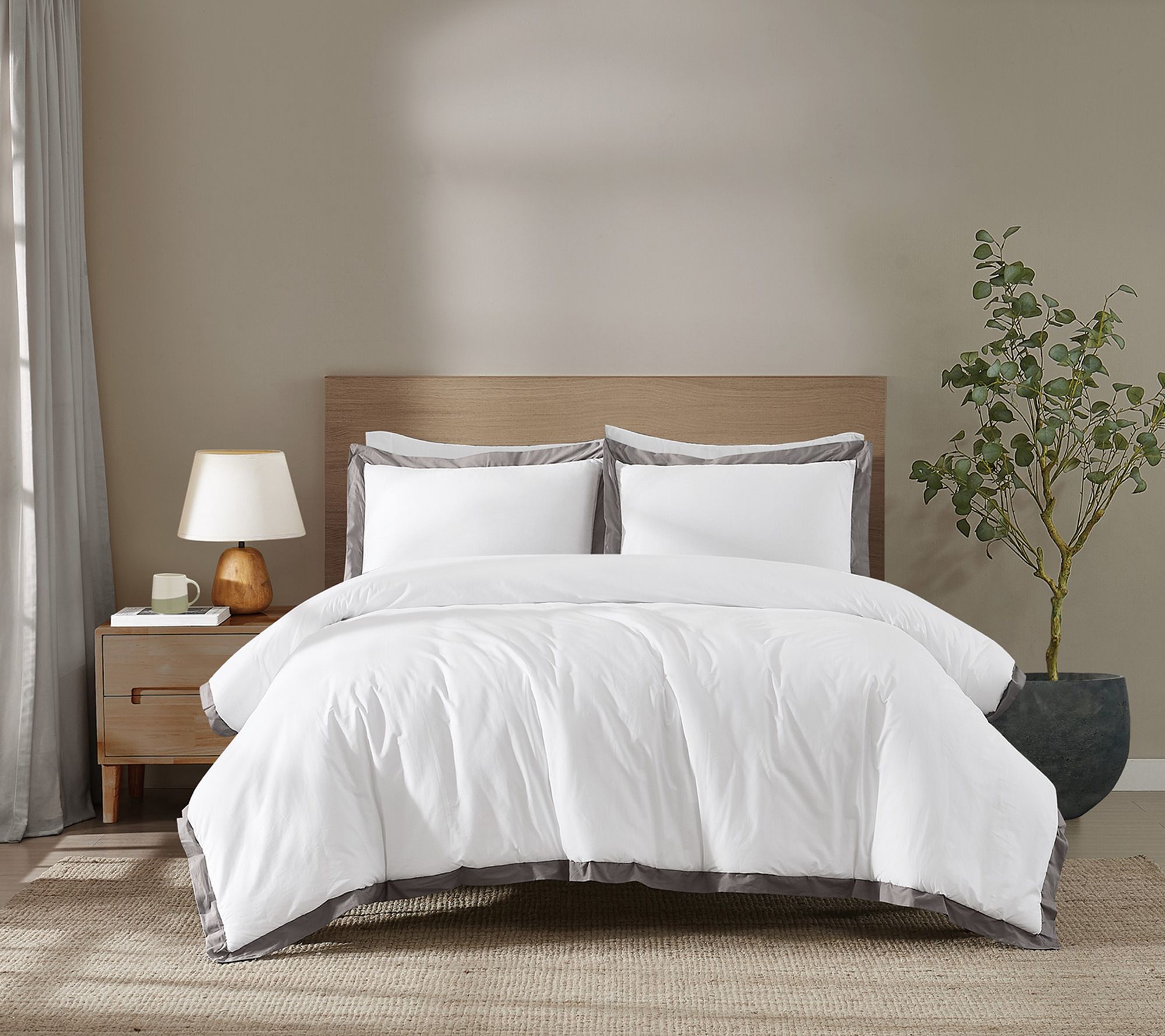 Brooklyn Loom Cotton Hotel Border Full/Queen Co mforter Set