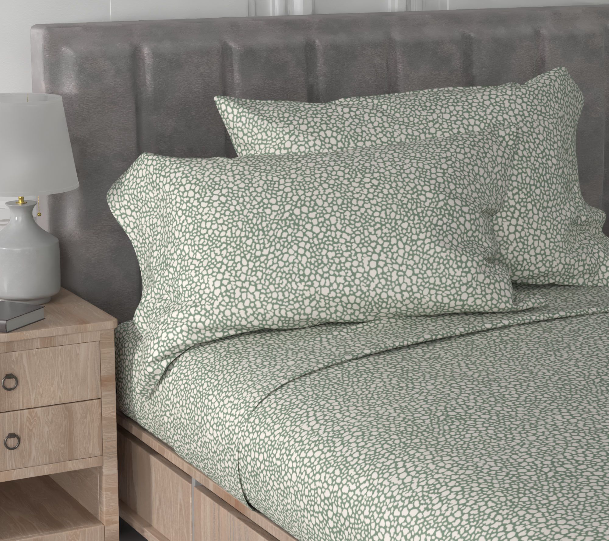 "As Is" Mrs. H by Dee Hilfiger Sheet Set