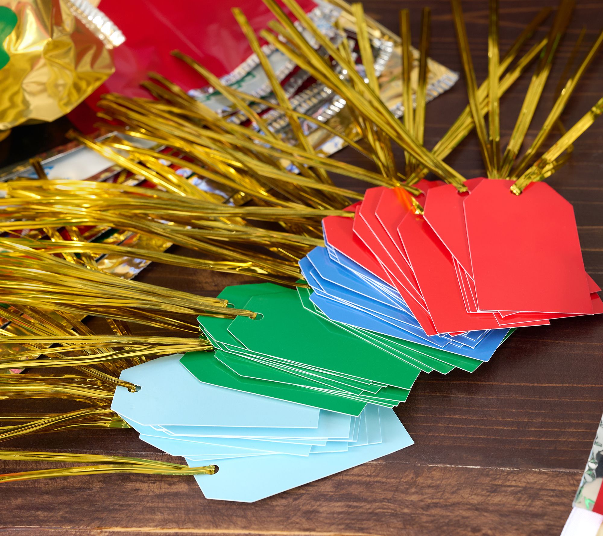 Kringle Express 100piece Gift Bags & Tags Set