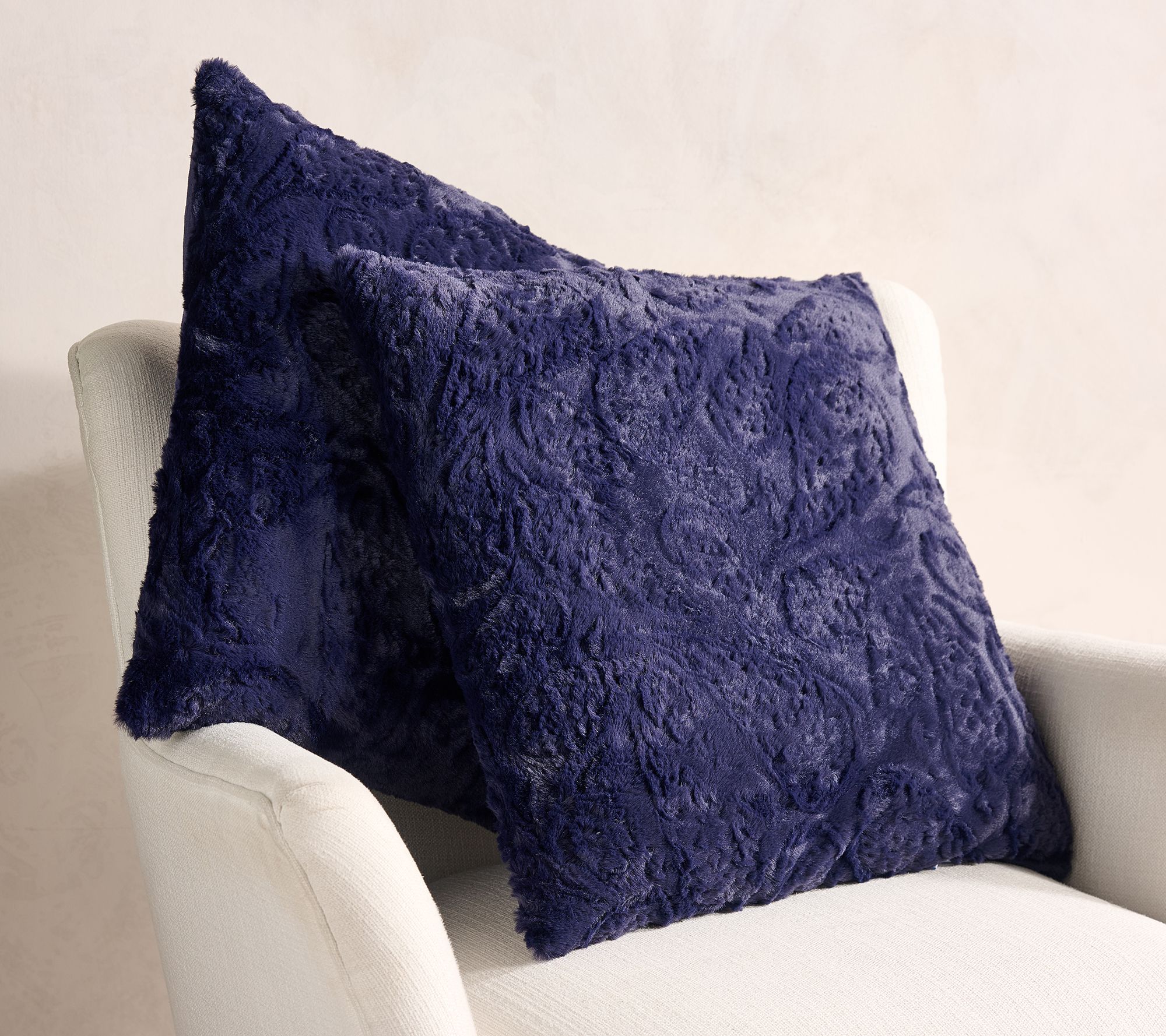 Hotel Du Cobb Sculpted Faux Fur S/2 Pillows by Dennis Basso