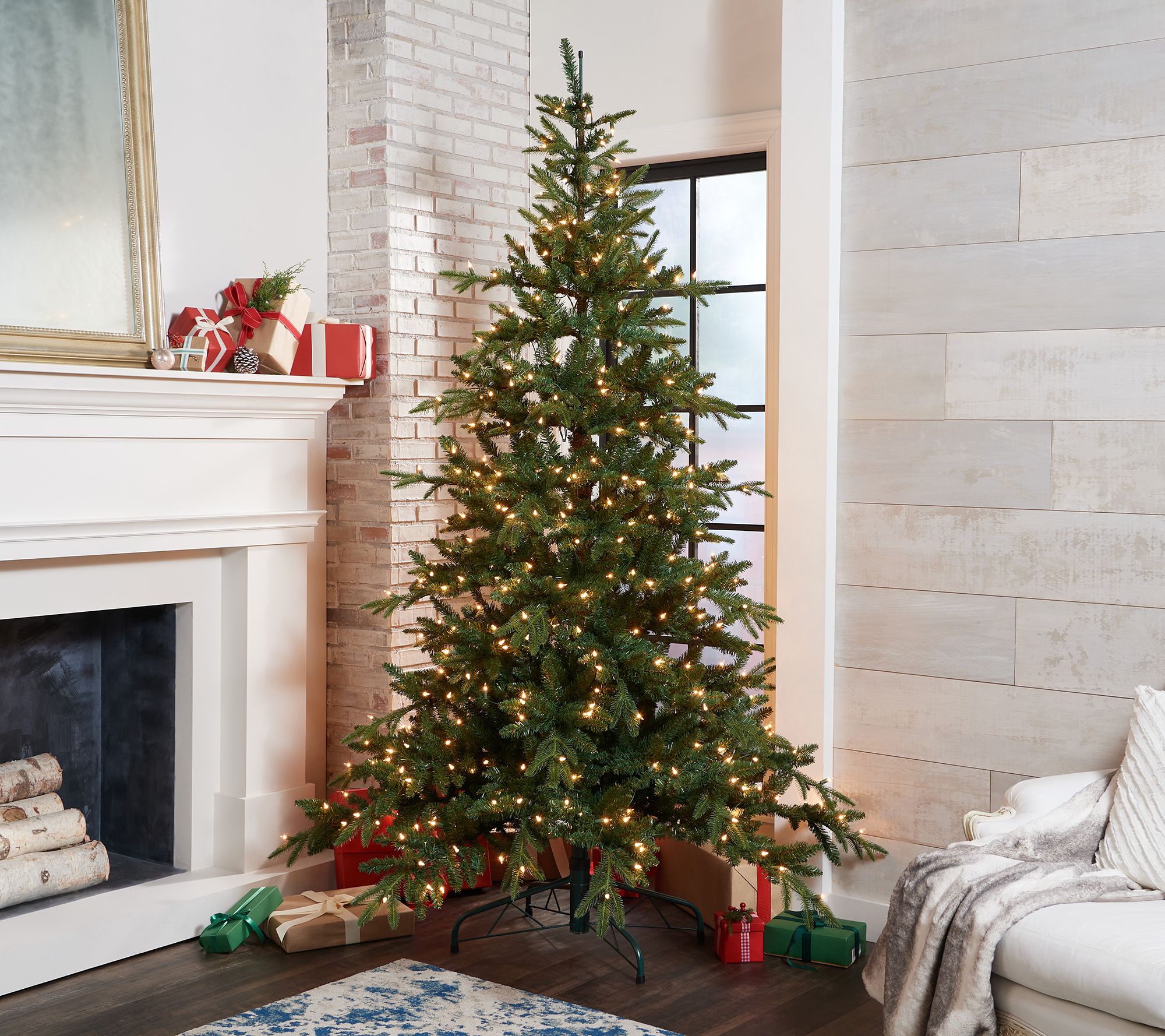 Bethlehem Lights Green Layered Tree