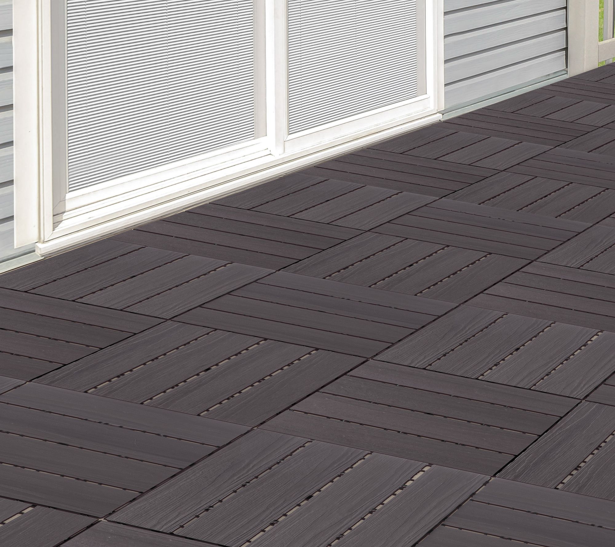 Pure Garden 30-Pack Wood Plastic Composite Interlocking Tiles