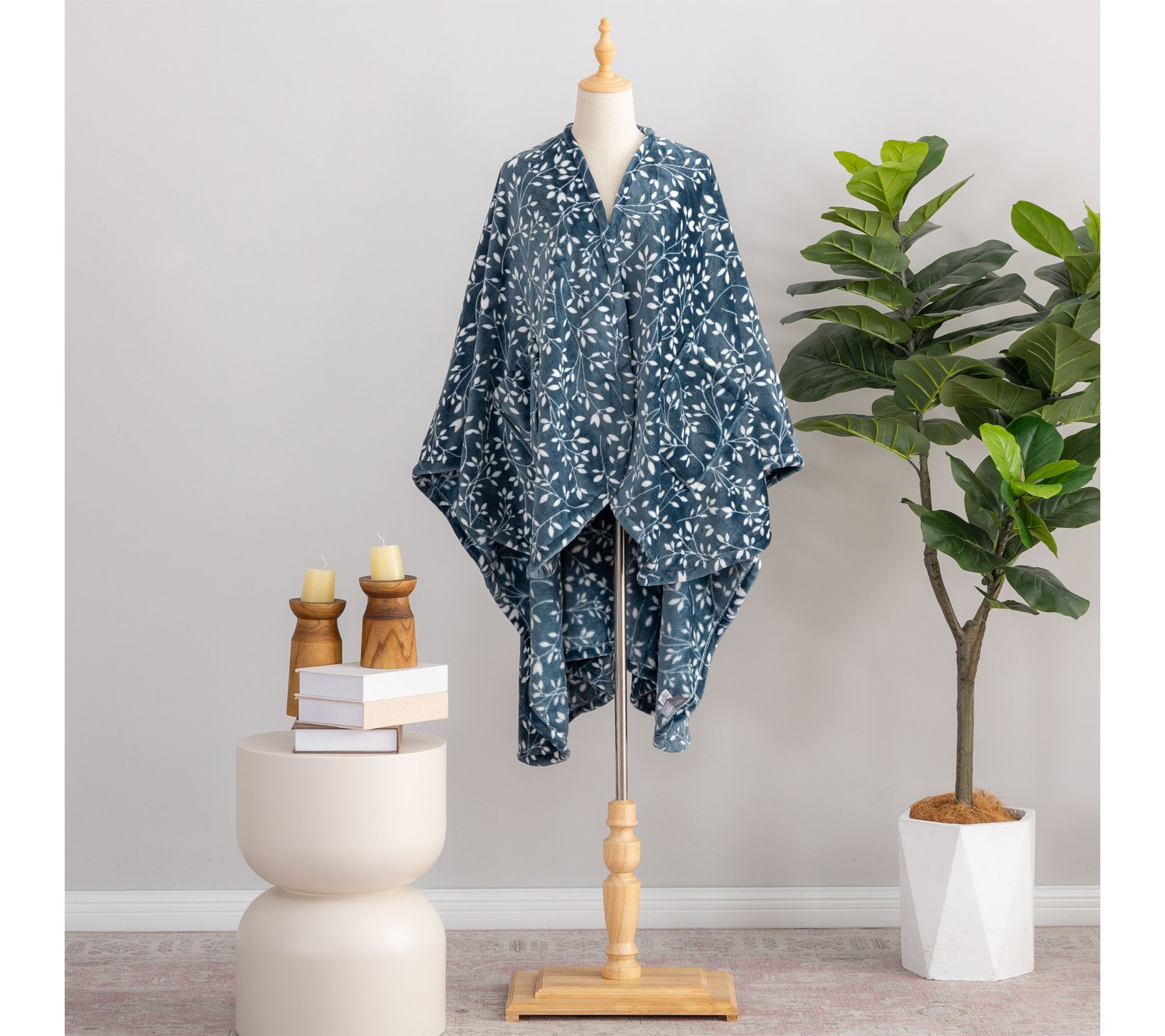 "As Is" Berkshire Velvetsoft Wearable Plush Blanket