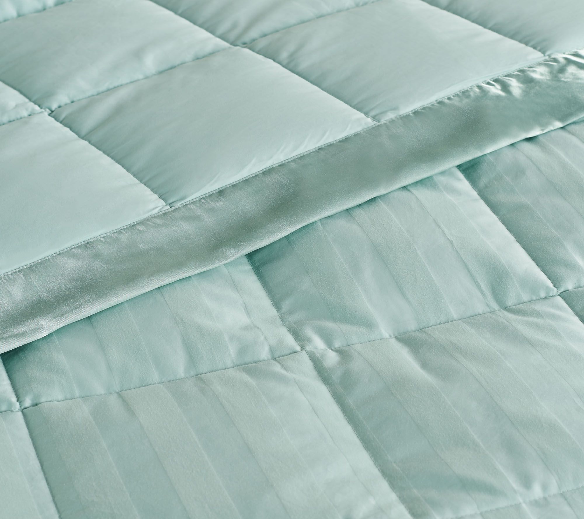 Northern Nights 400TC 600FP Queen Dobby Stripe Down Blanket