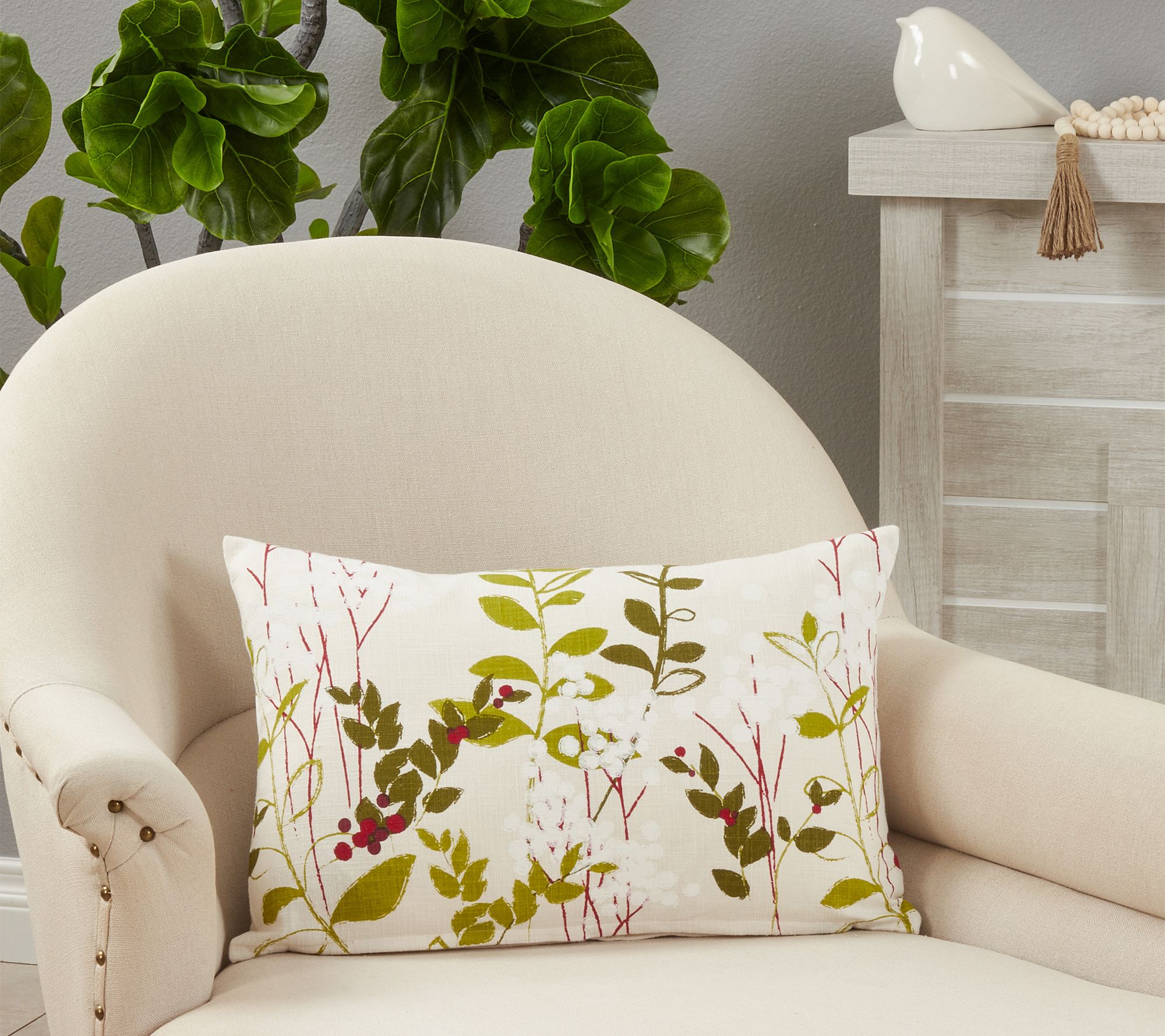 Saro Lifestyle Holiday Pillow Cover With Botanical Design