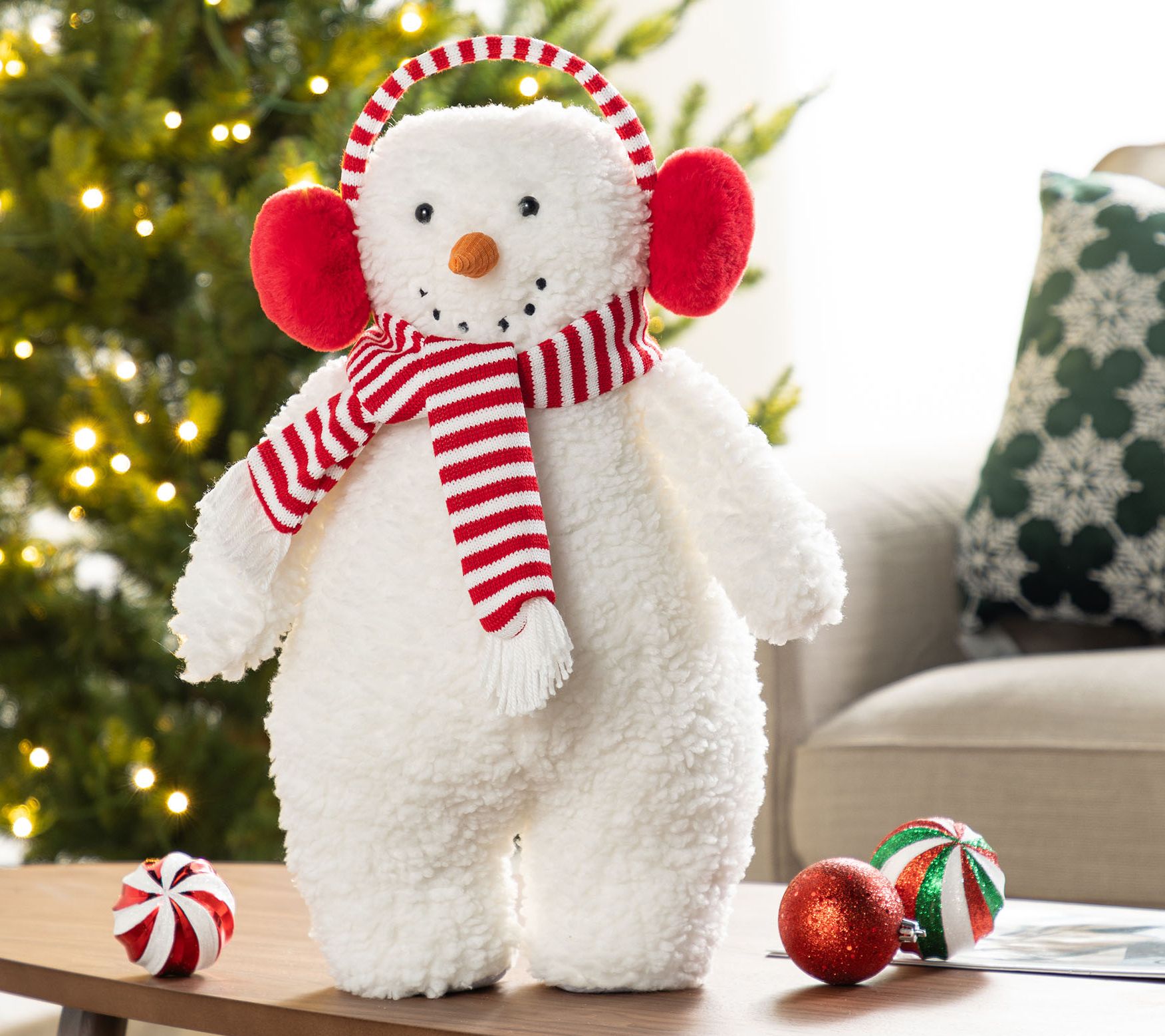 Glitzhome 17.75"H Christmas Fabric Standing Snowman