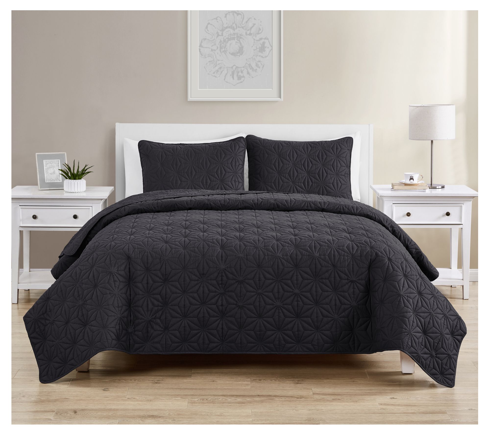 VCNY Home Kaleidoscope Embossed Quilt Set, Full  Queen