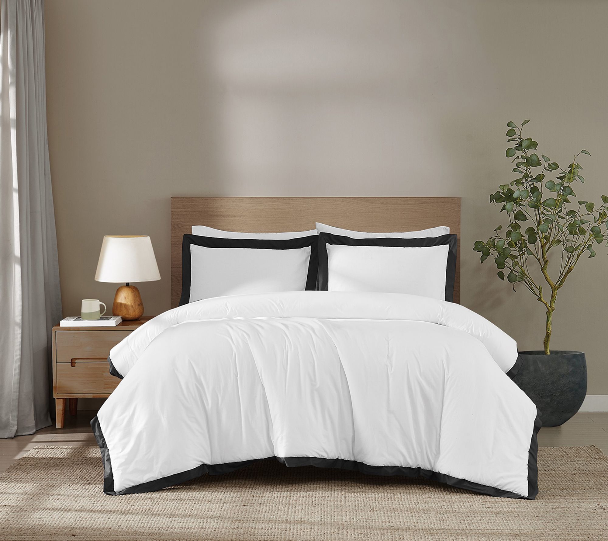 Brooklyn Loom Cotton Hotel Border King Comforter Set