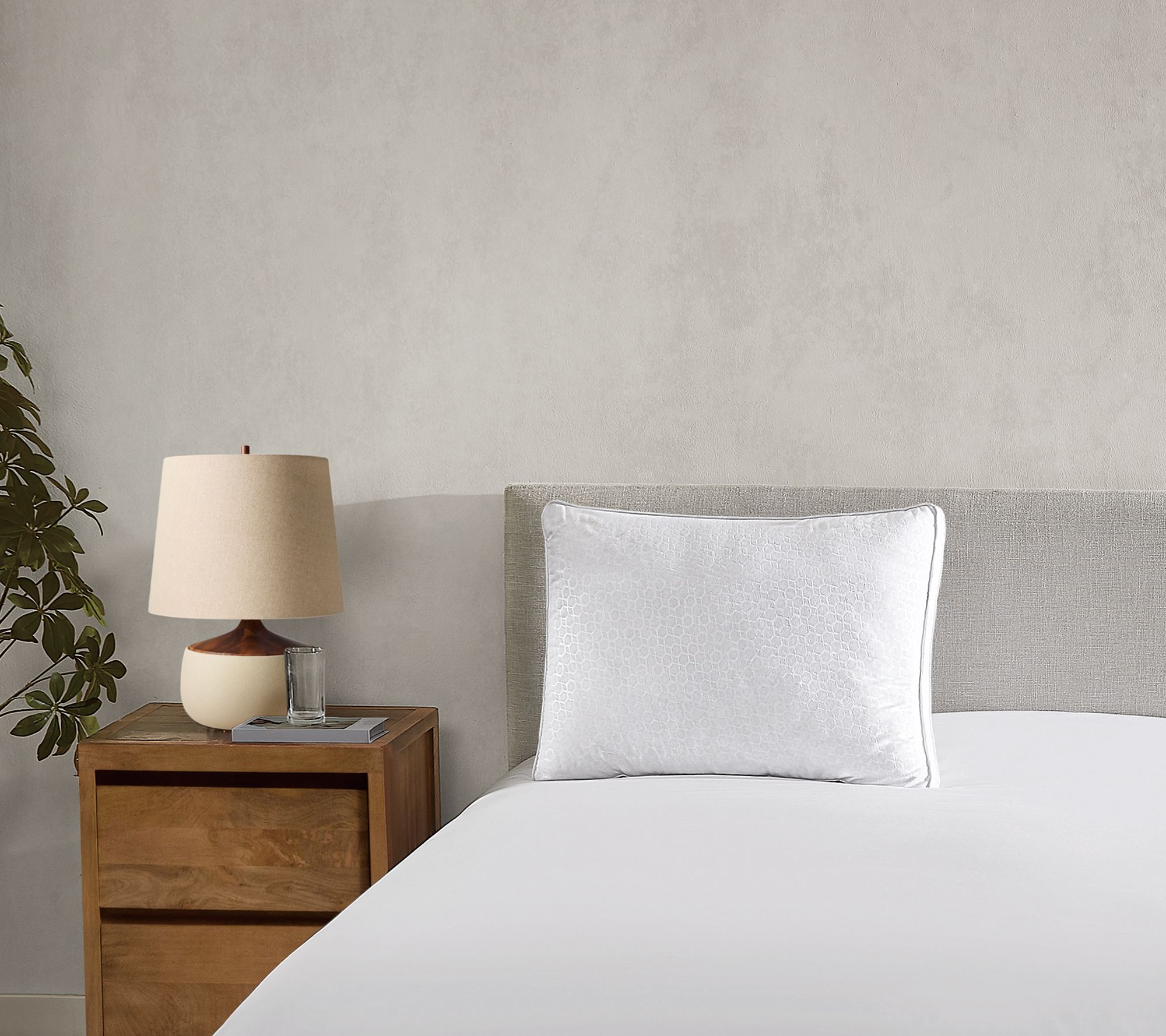 Sleep Advantage Nanobionic Embossed Gusseted King Pillow